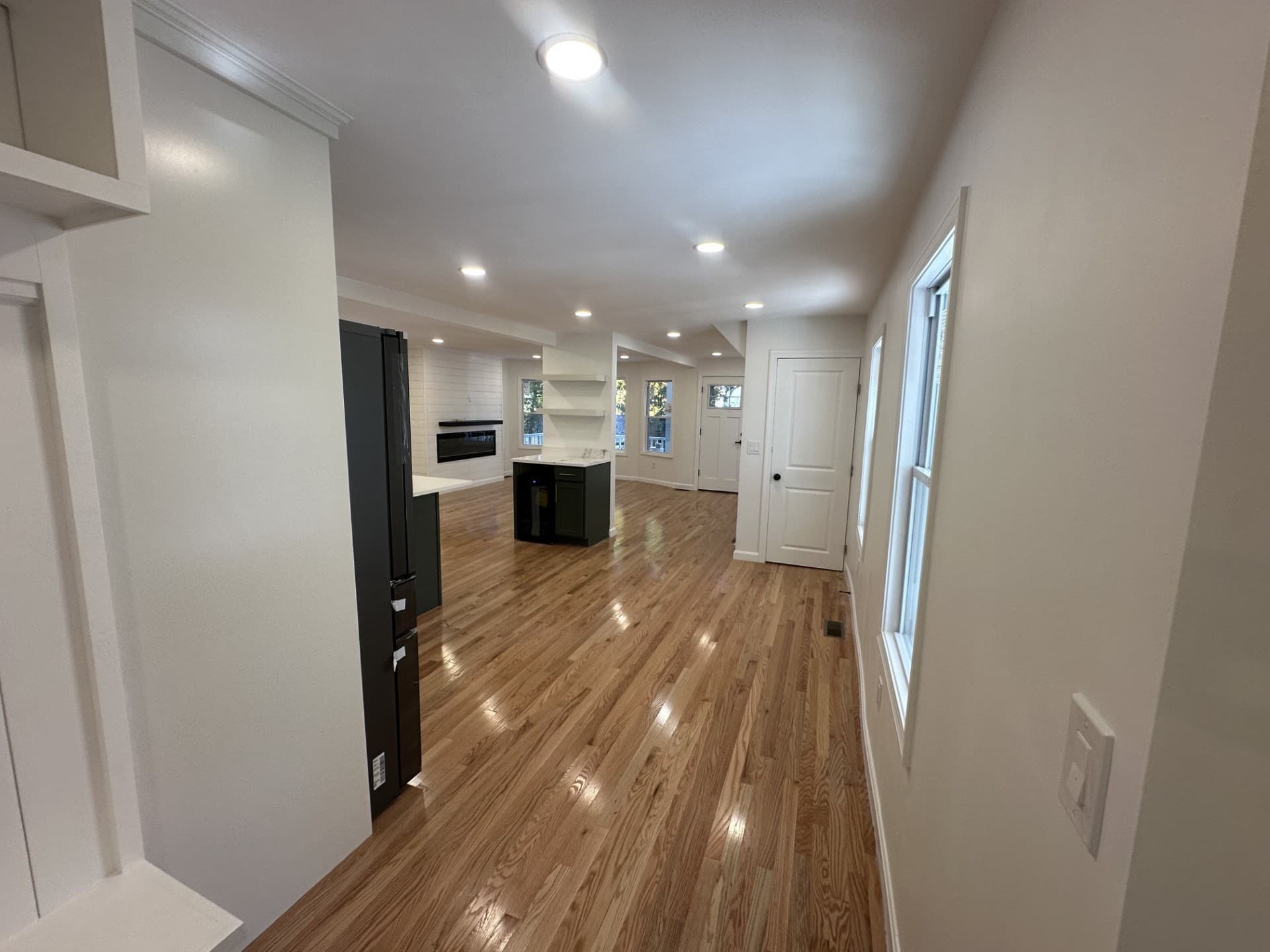 Single Family Residence at 3 Regan Pl, Leominster MA 01453, photo 12 of 25