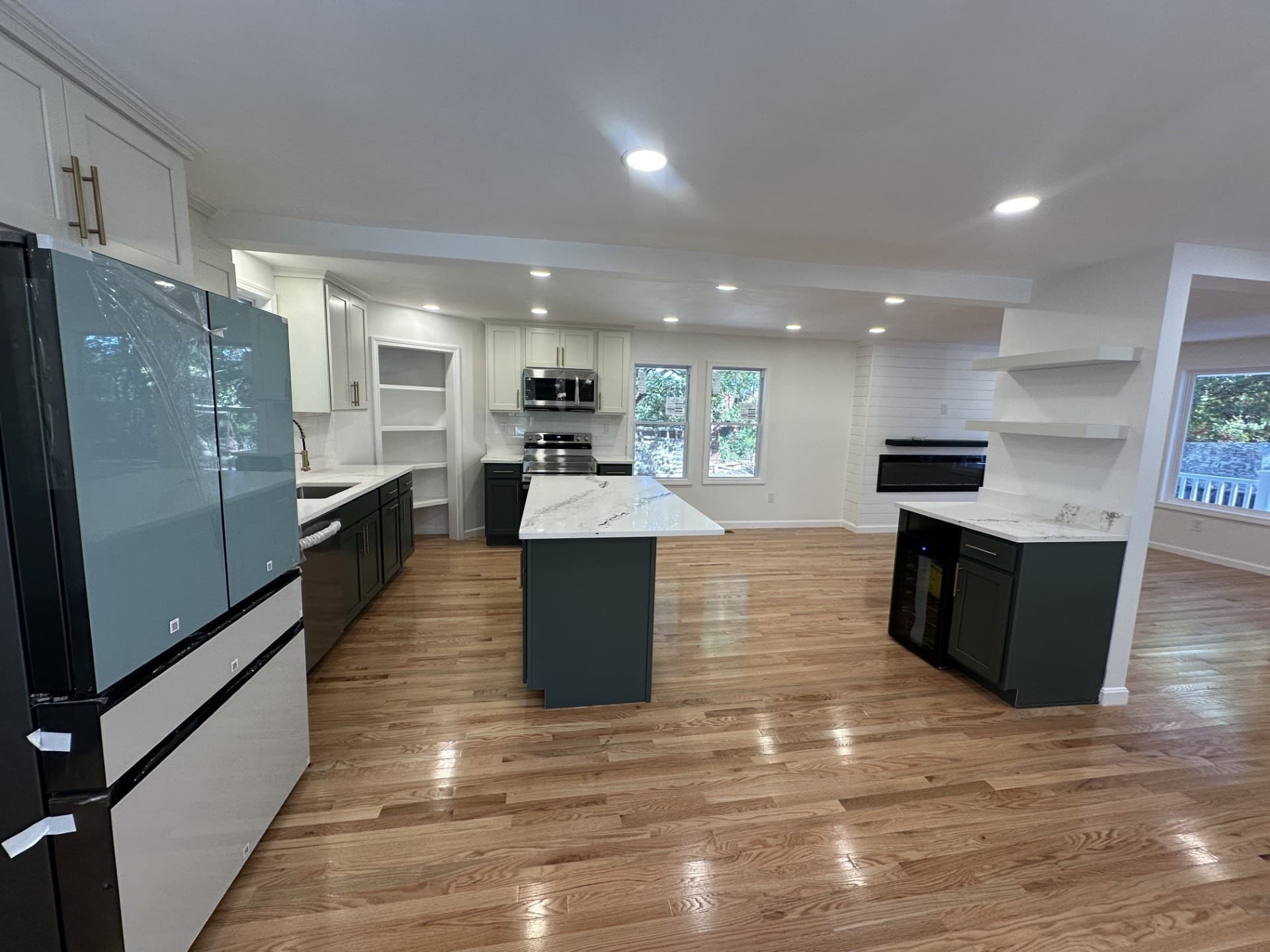 Single Family Residence at 3 Regan Pl, Leominster MA 01453, photo 7 of 25