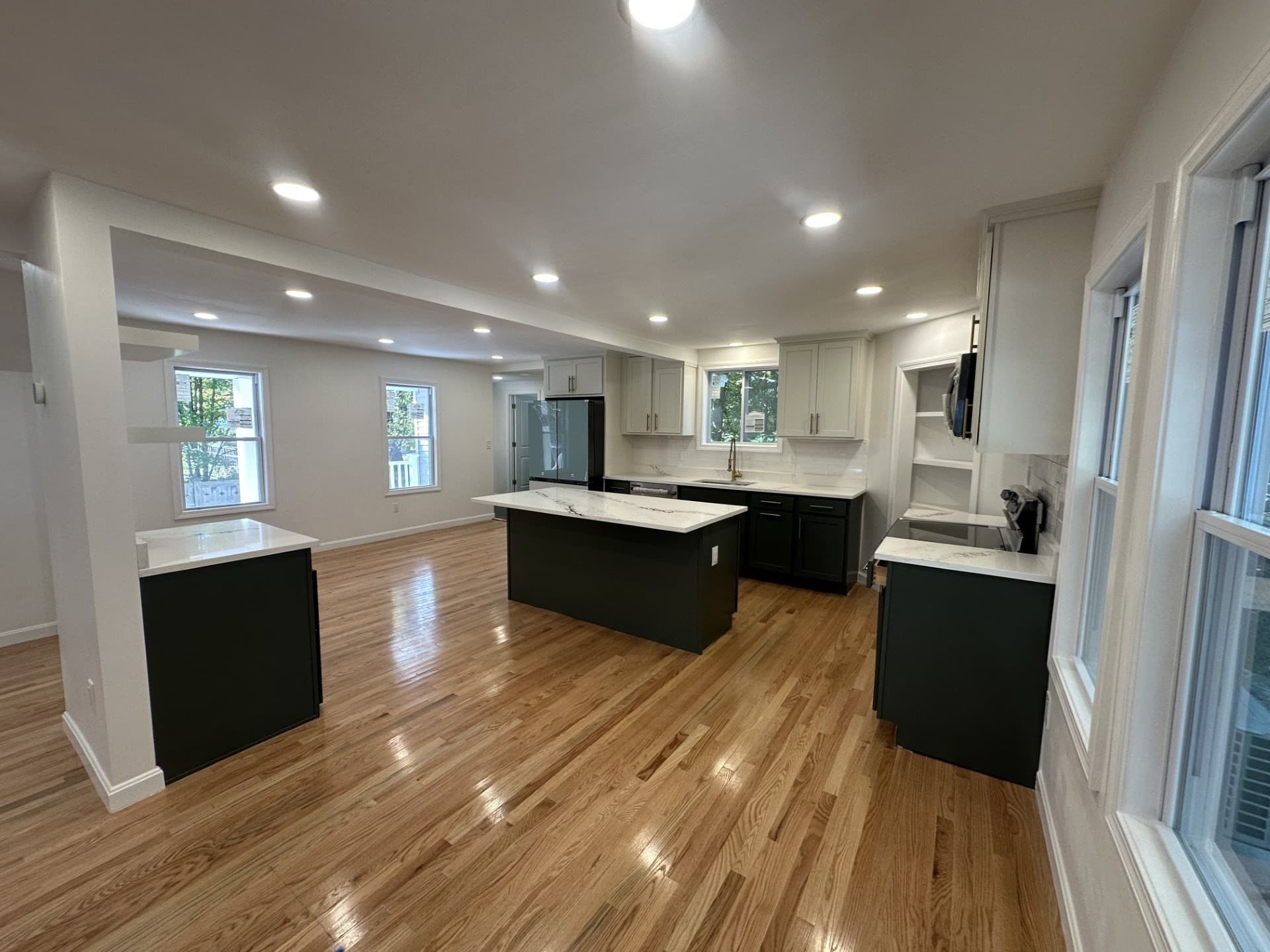 Single Family Residence at 3 Regan Pl, Leominster MA 01453, photo 9 of 25