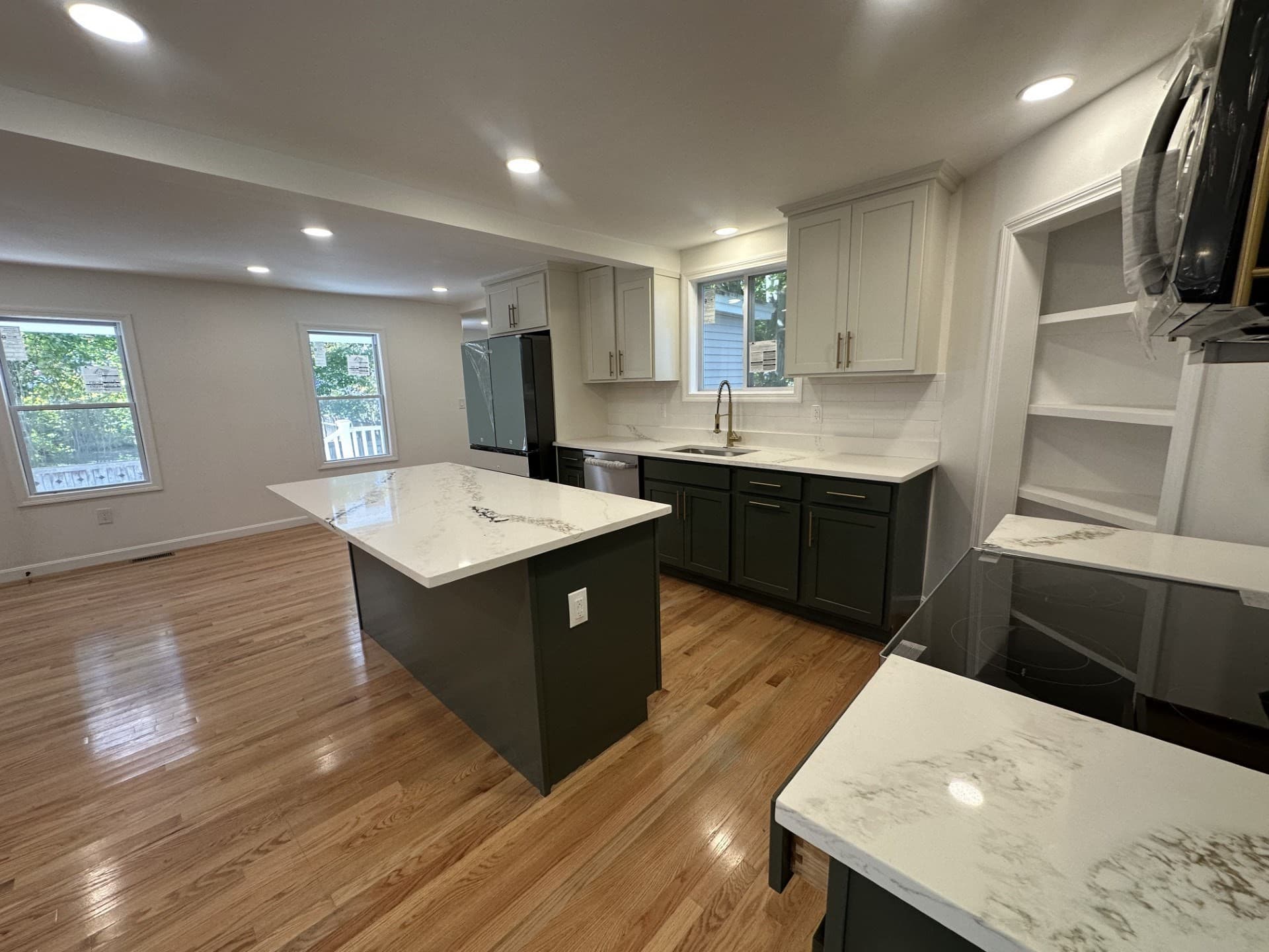 Single Family Residence at 3 Regan Pl, Leominster MA 01453, photo 10 of 25