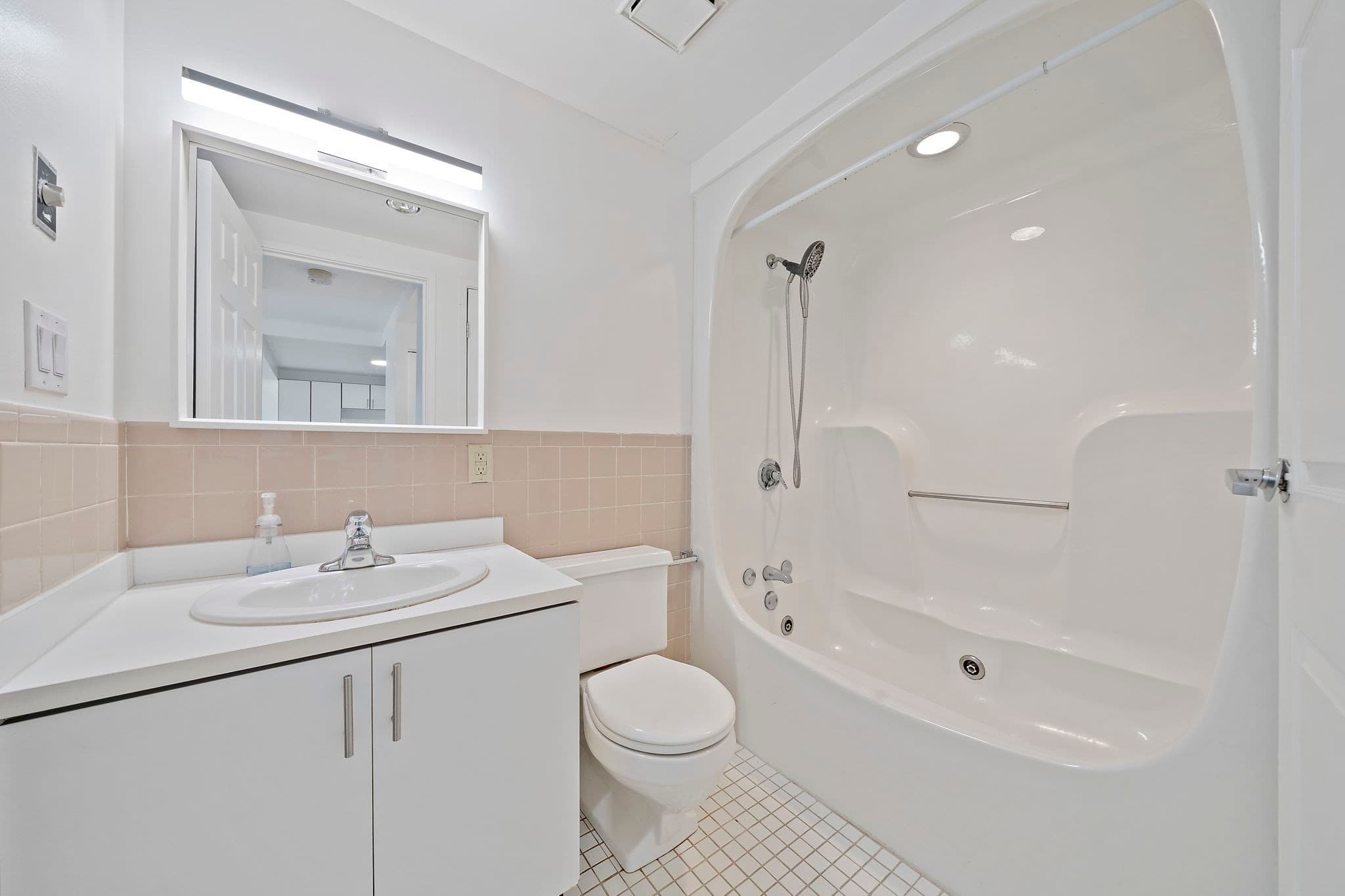 Condominium at 155 George Washington Blvd # 607, Hull MA 02045, Hull, photo 11 of 29