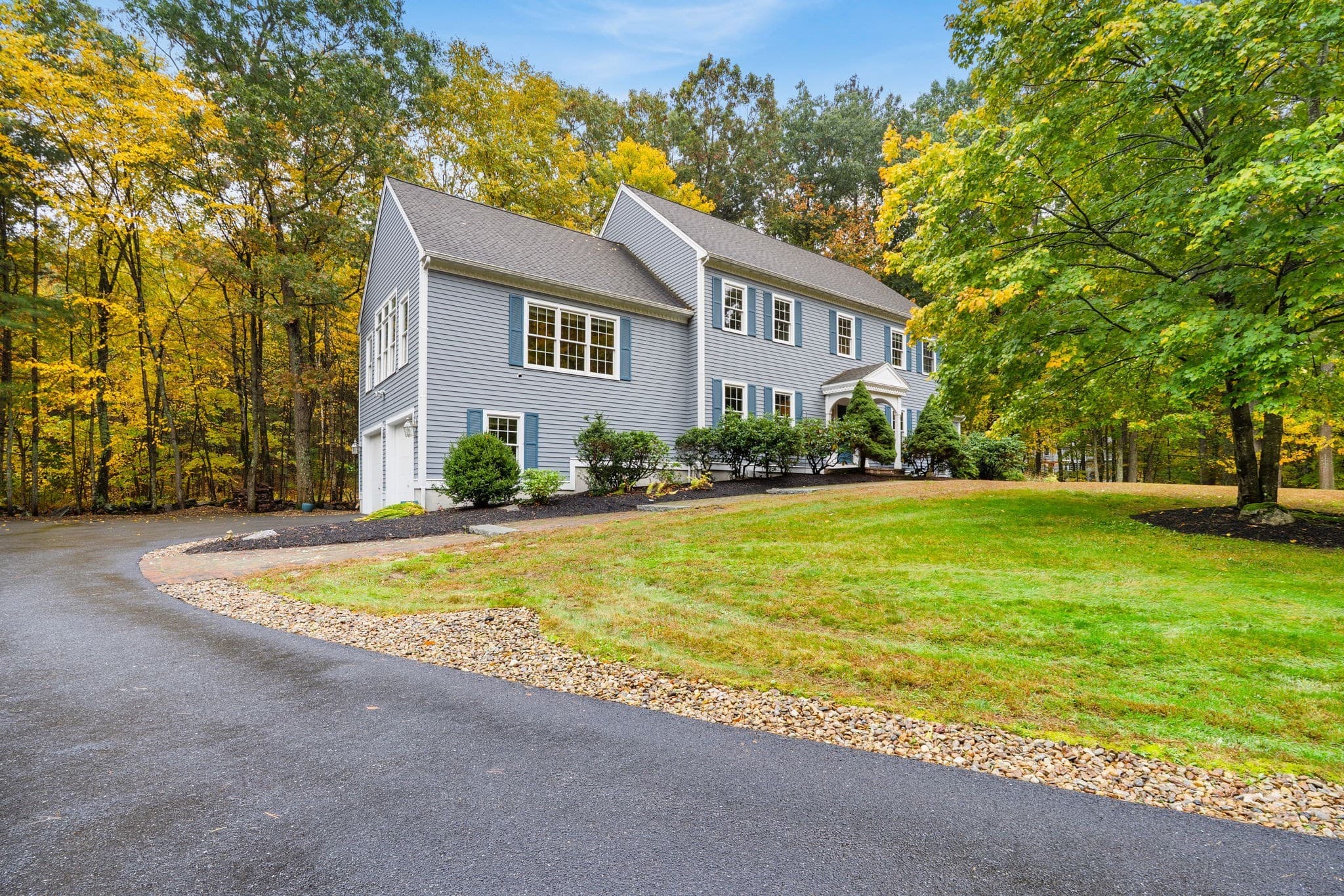 Single Family Residence at 525 Old Harvard Road, Boxborough MA 01719, Boxborough, photo 2 of 37
