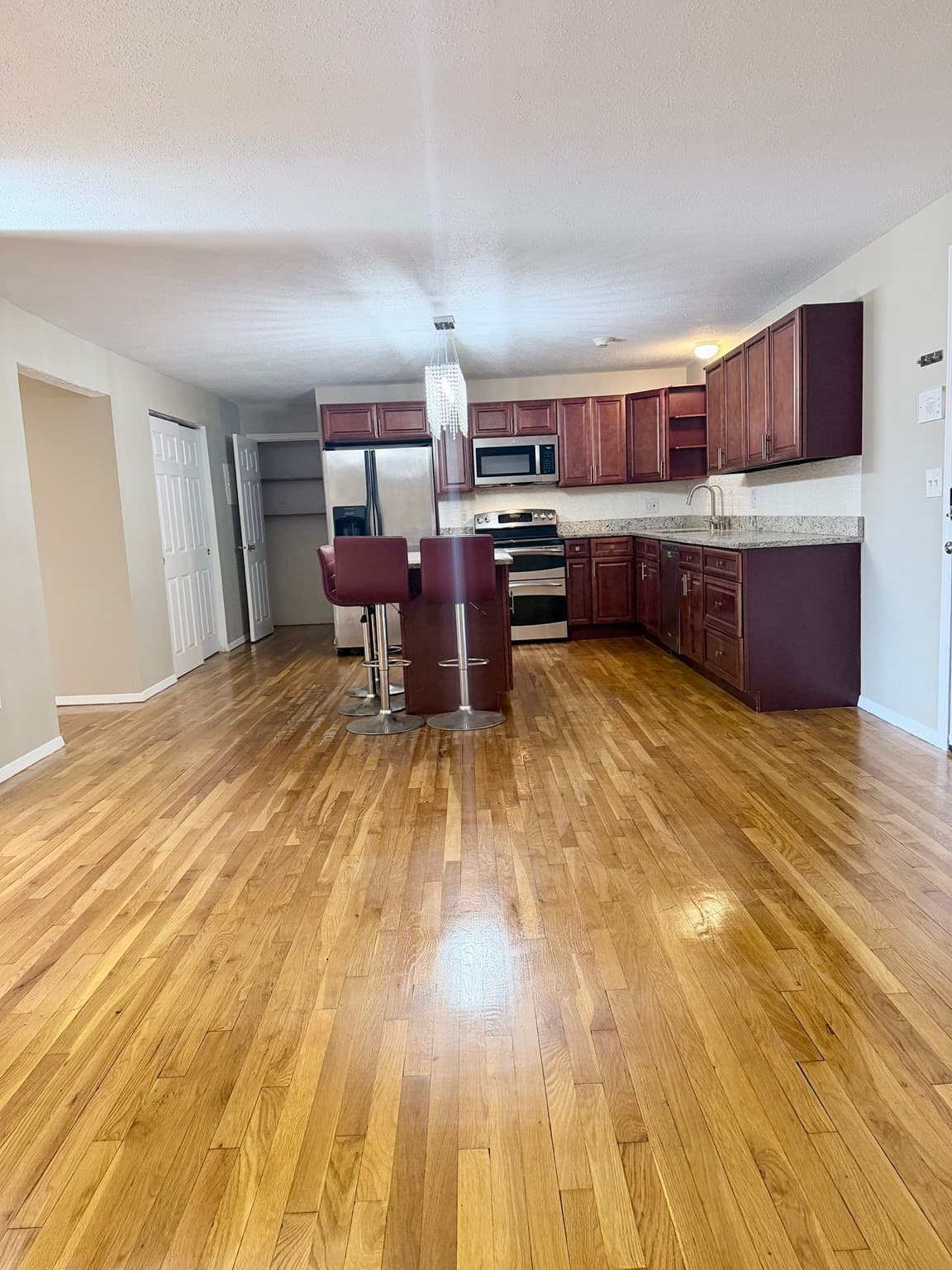 Condominium at 380 Sunset Ave # 11, North Providence RI 02904, North Providence, photo 8 of 13