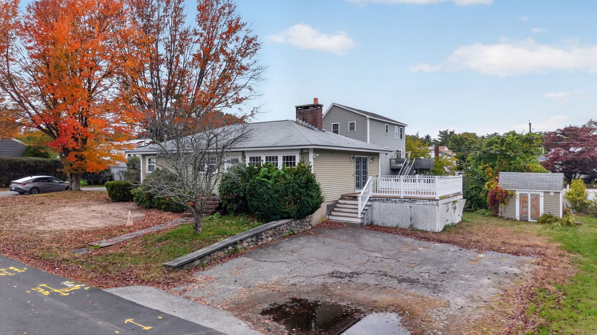 Single Family Residence at 94 Peever St, Methuen MA 01844, photo 2 of 34