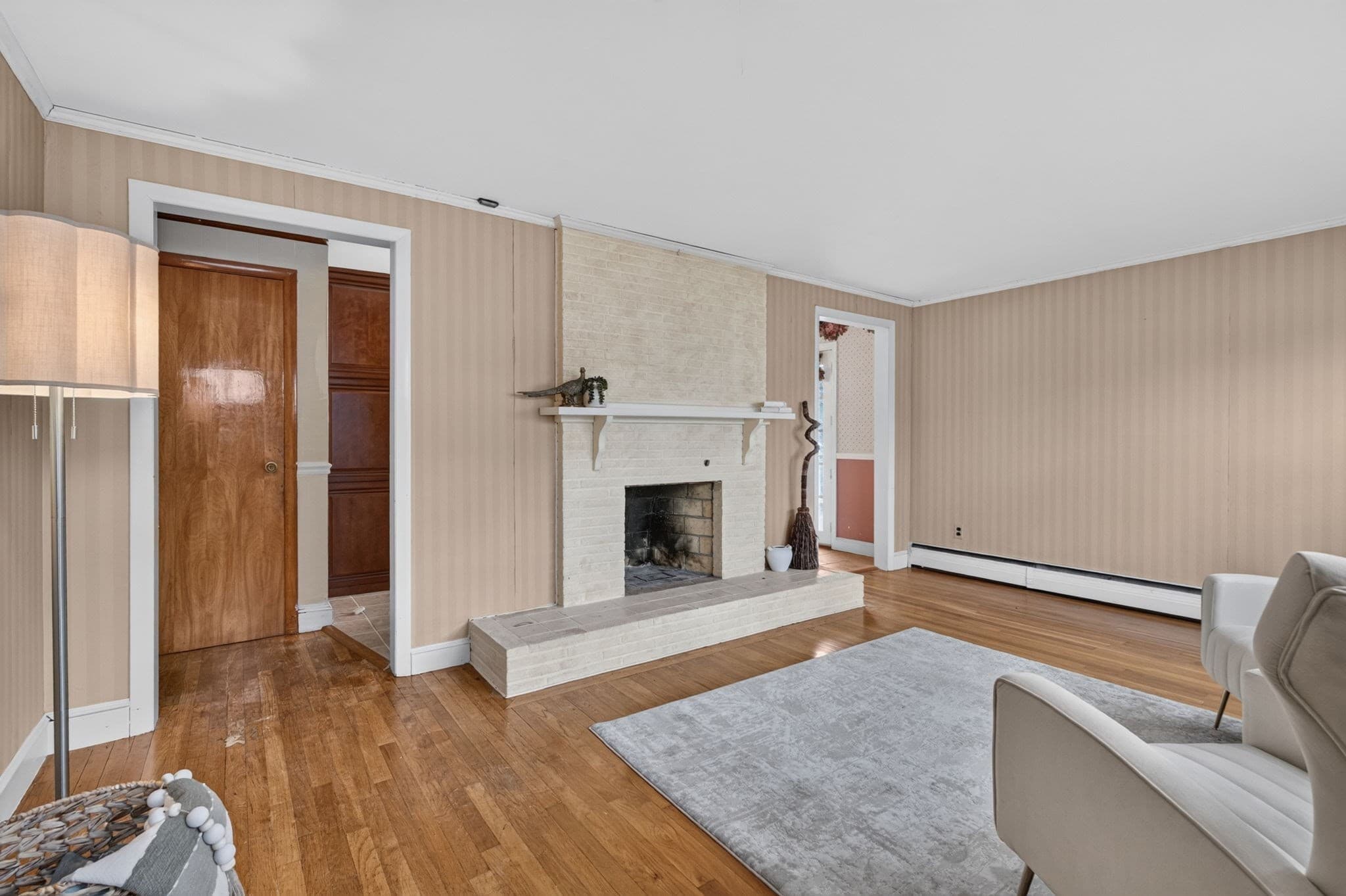 Single Family Residence at 94 Peever St, Methuen MA 01844, photo 5 of 34