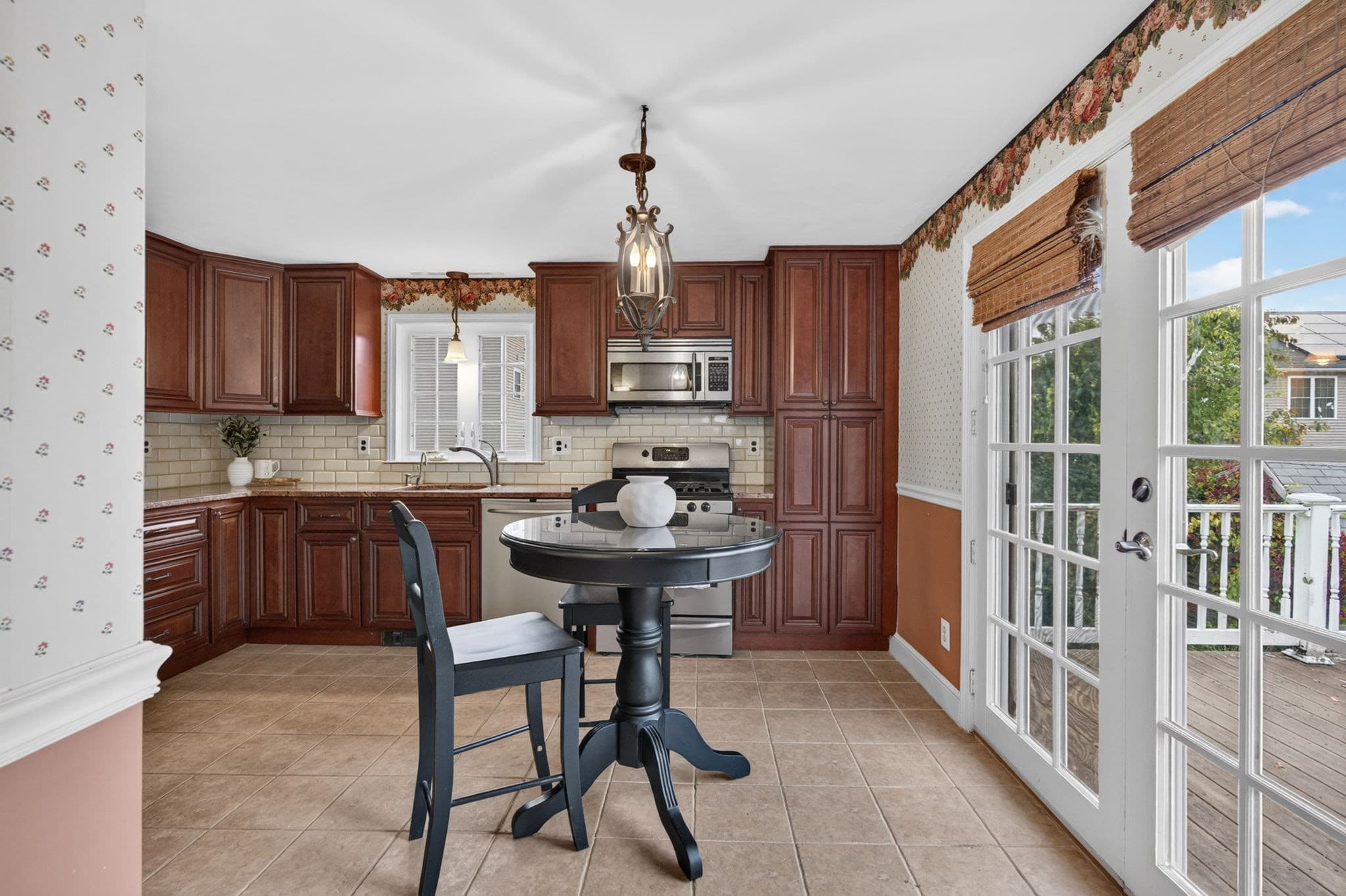 Single Family Residence at 94 Peever St, Methuen MA 01844, photo 8 of 34