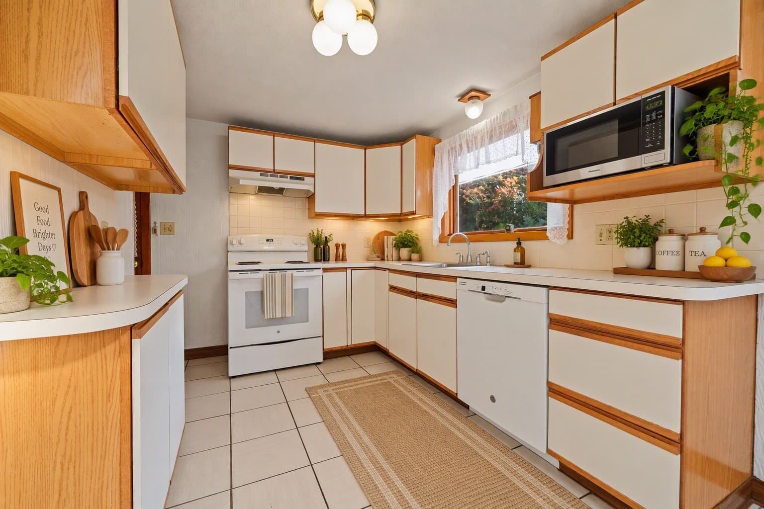 Single Family Residence at 5 Anderson St, Peabody MA 01960, photo 7 of 38