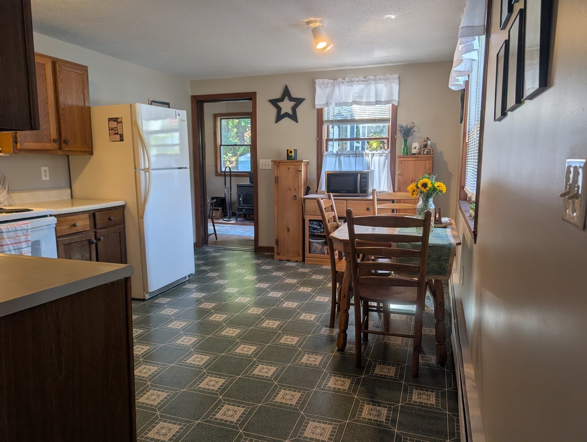 Single Family Residence at 434 Harvard Ave, Athol MA 01331, Athol, photo 9 of 18