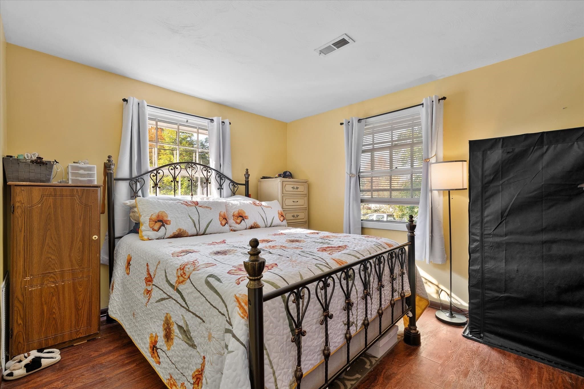 Single Family Residence at 5 Caroline Drive, Bellingham MA 02019, photo 23 of 33