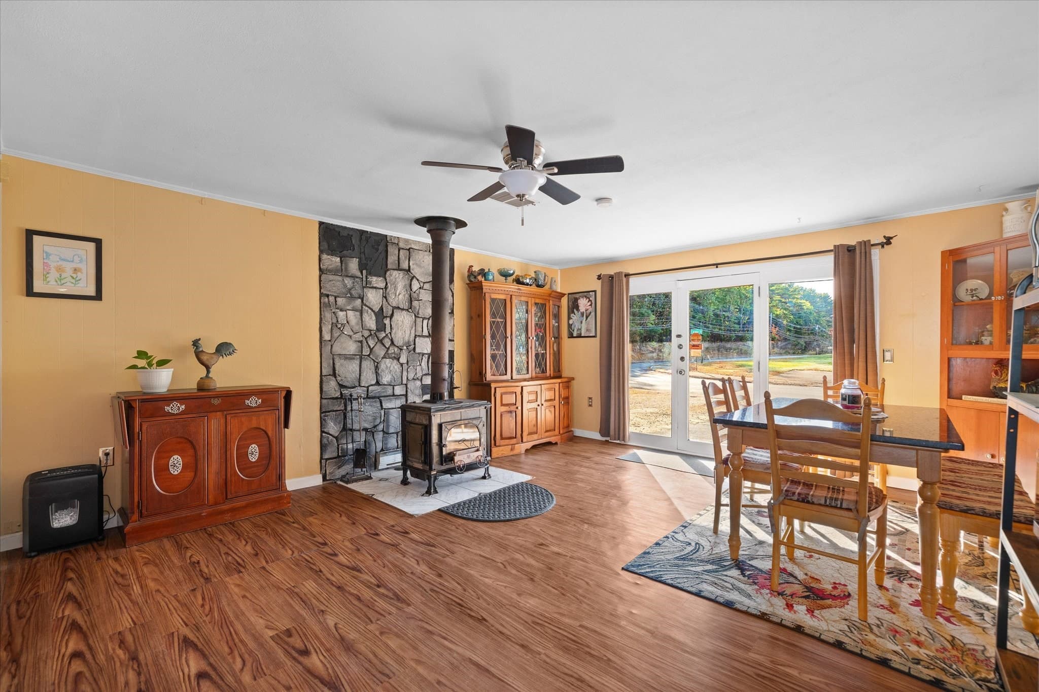Single Family Residence at 5 Caroline Drive, Bellingham MA 02019, photo 13 of 33