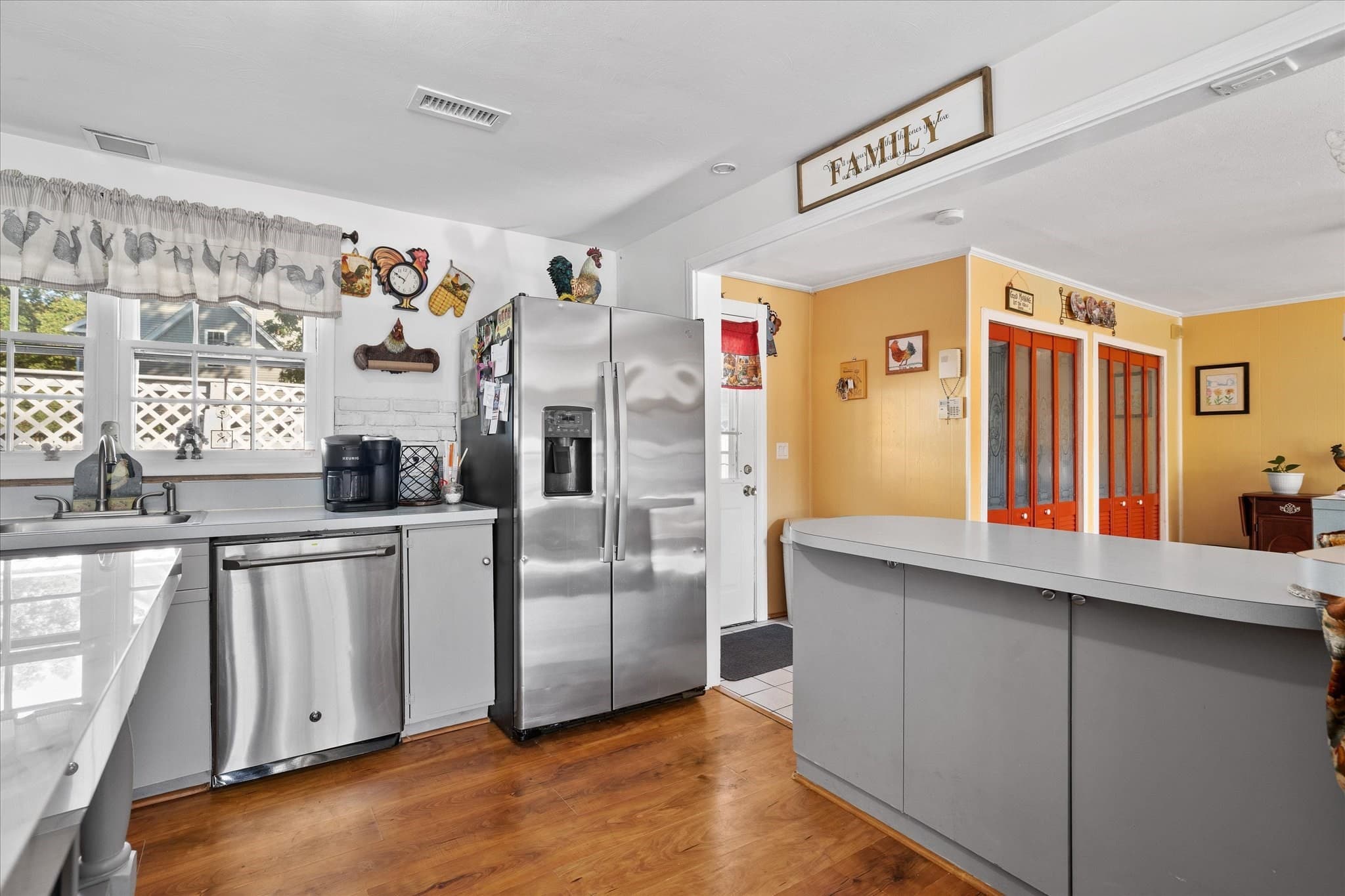 Single Family Residence at 5 Caroline Drive, Bellingham MA 02019, photo 12 of 33