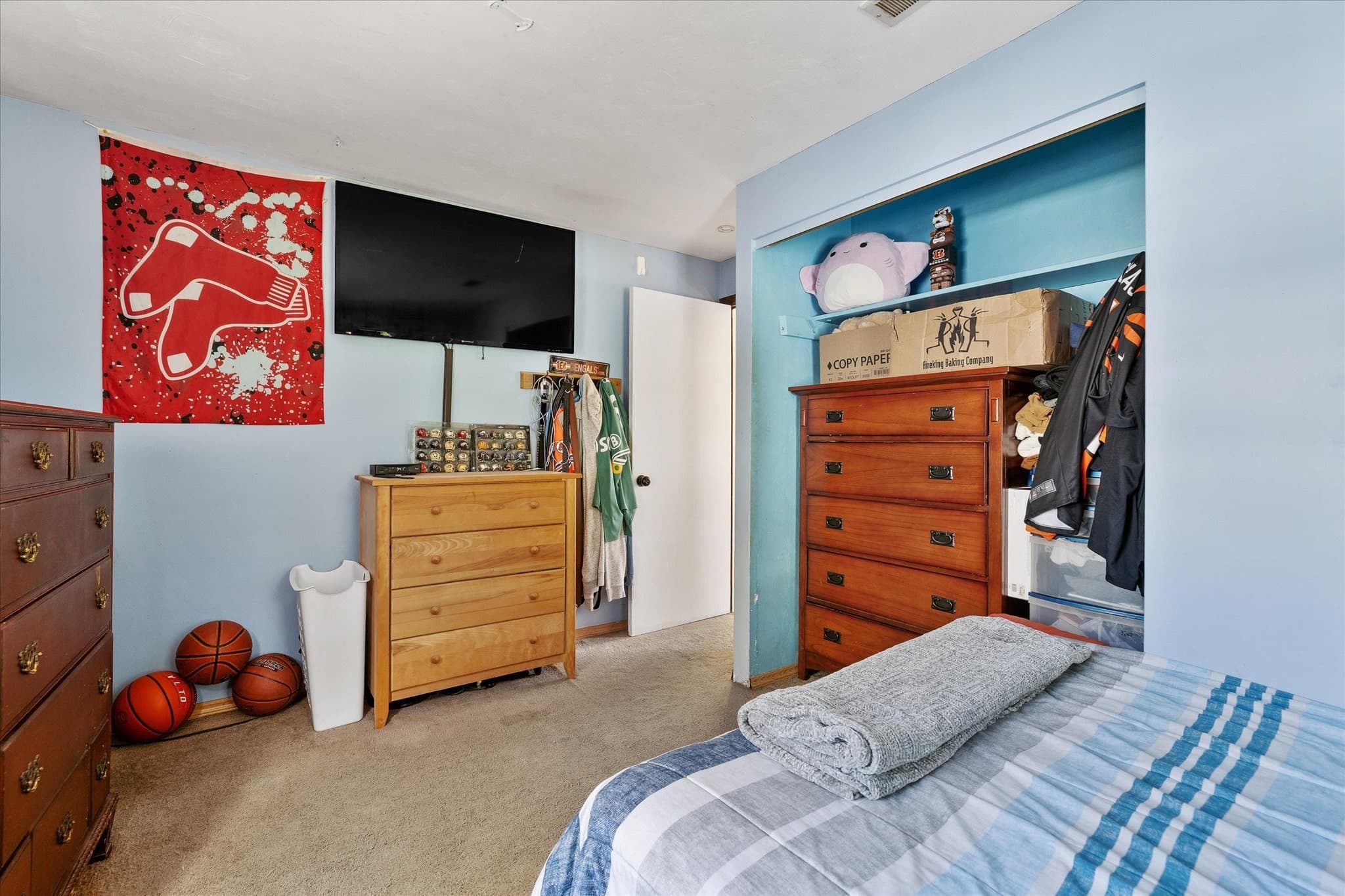 Single Family Residence at 5 Caroline Drive, Bellingham MA 02019, photo 22 of 33
