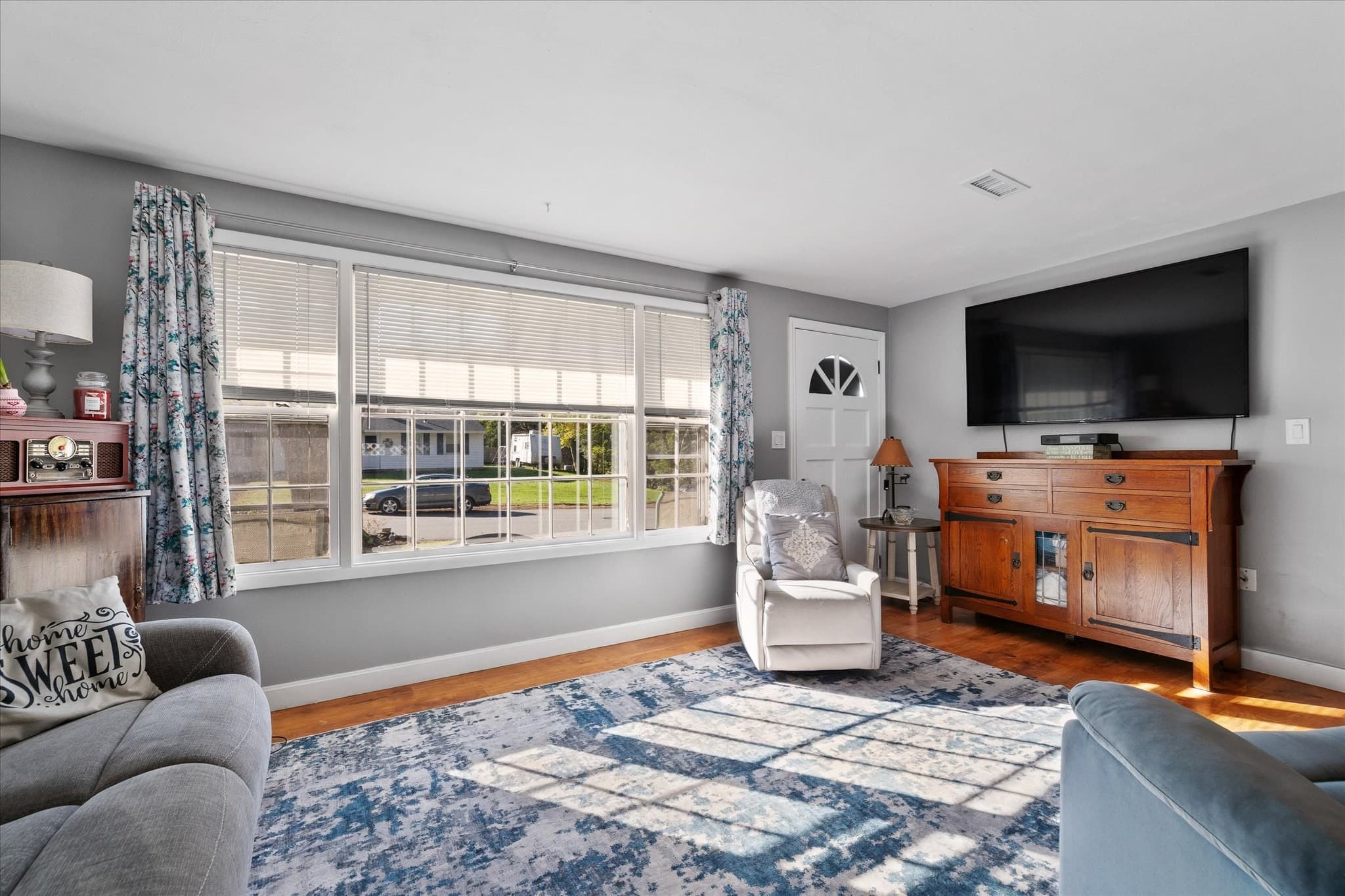 Single Family Residence at 5 Caroline Drive, Bellingham MA 02019, photo 5 of 33