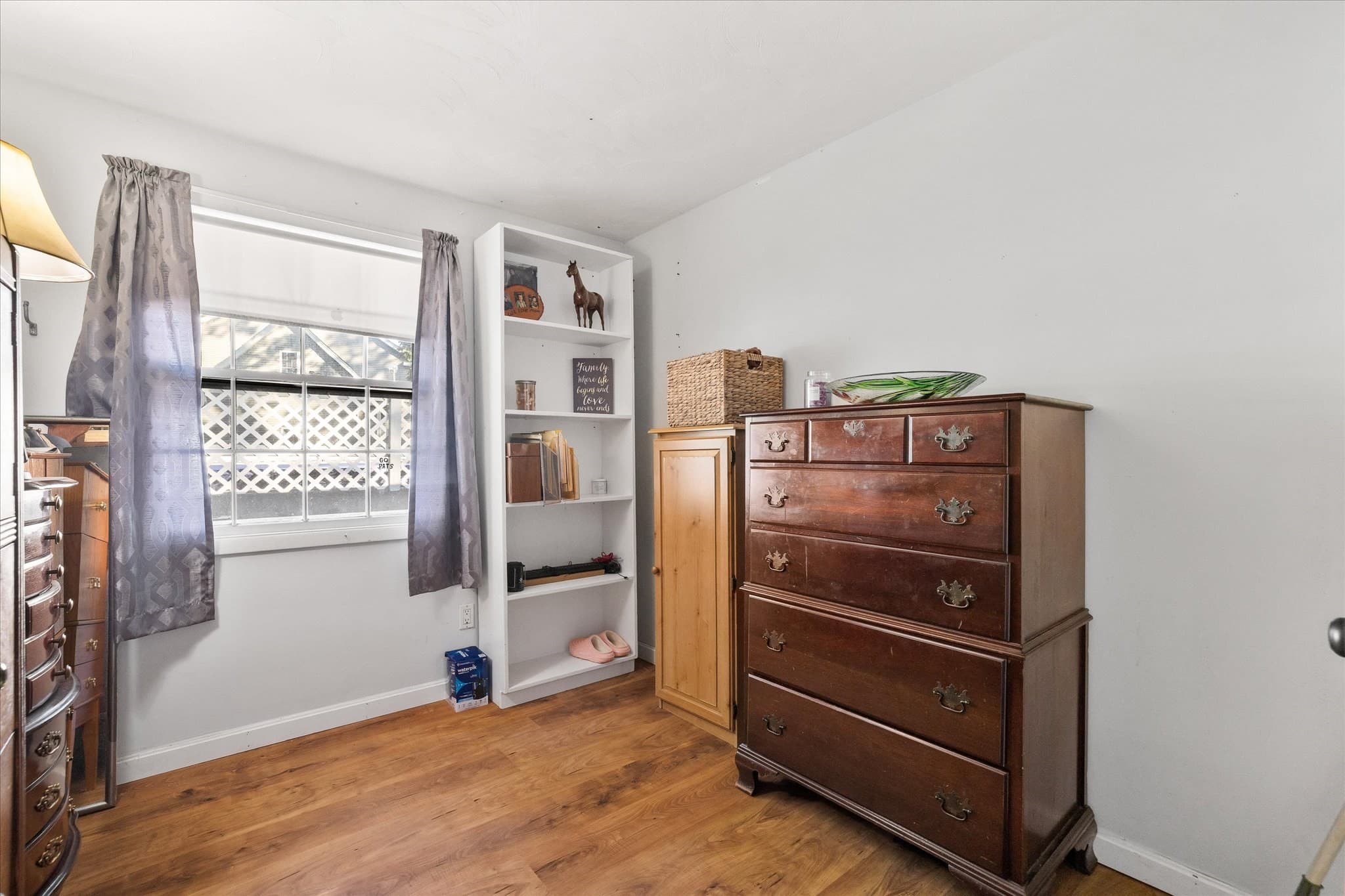 Single Family Residence at 5 Caroline Drive, Bellingham MA 02019, photo 18 of 33