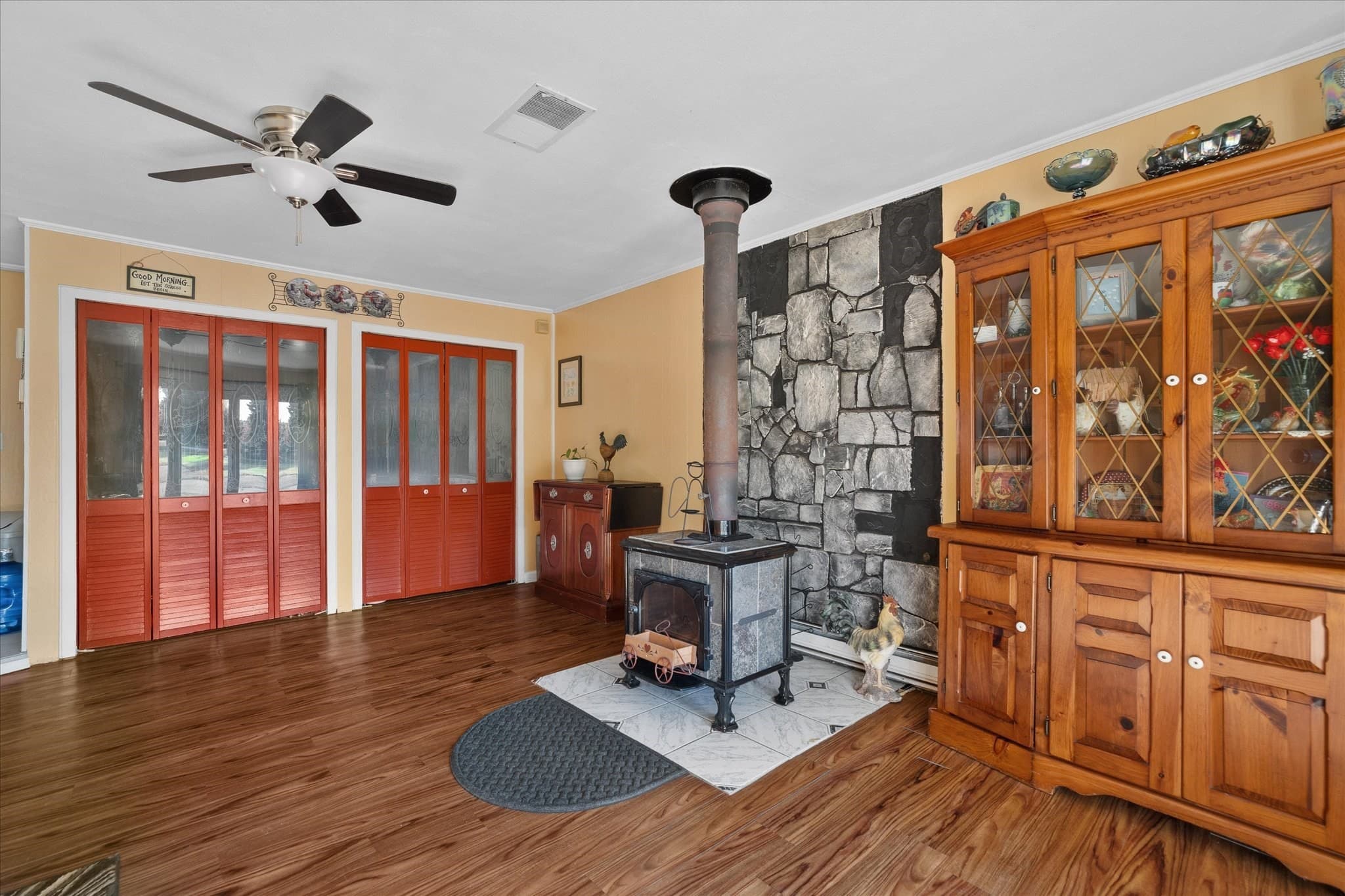 Single Family Residence at 5 Caroline Drive, Bellingham MA 02019, photo 15 of 33
