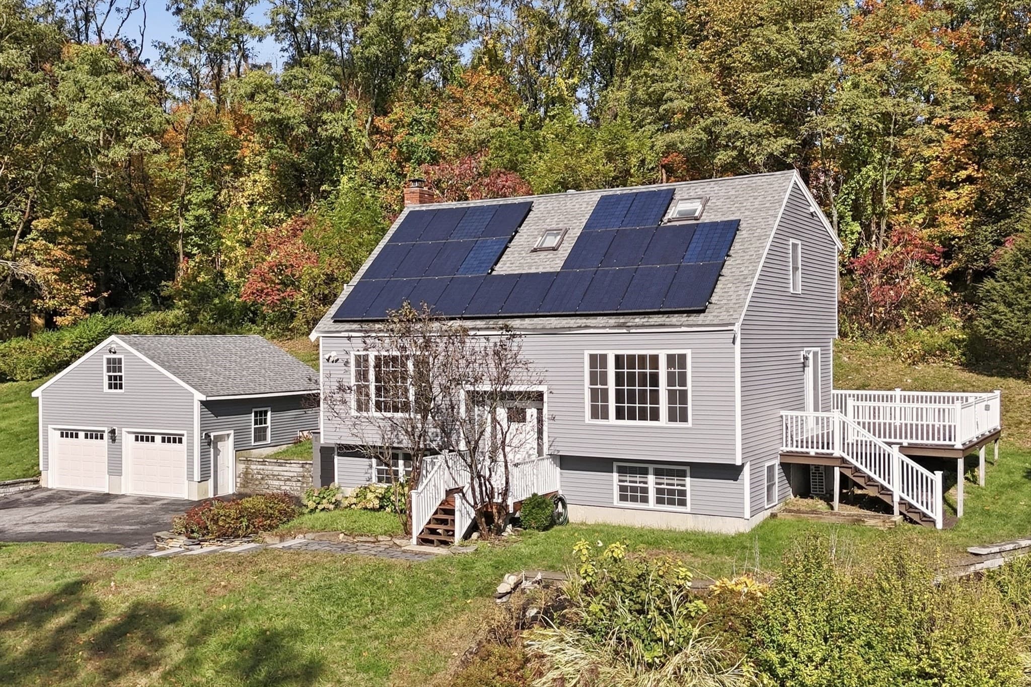 588 Main St, West Newbury MA 01985