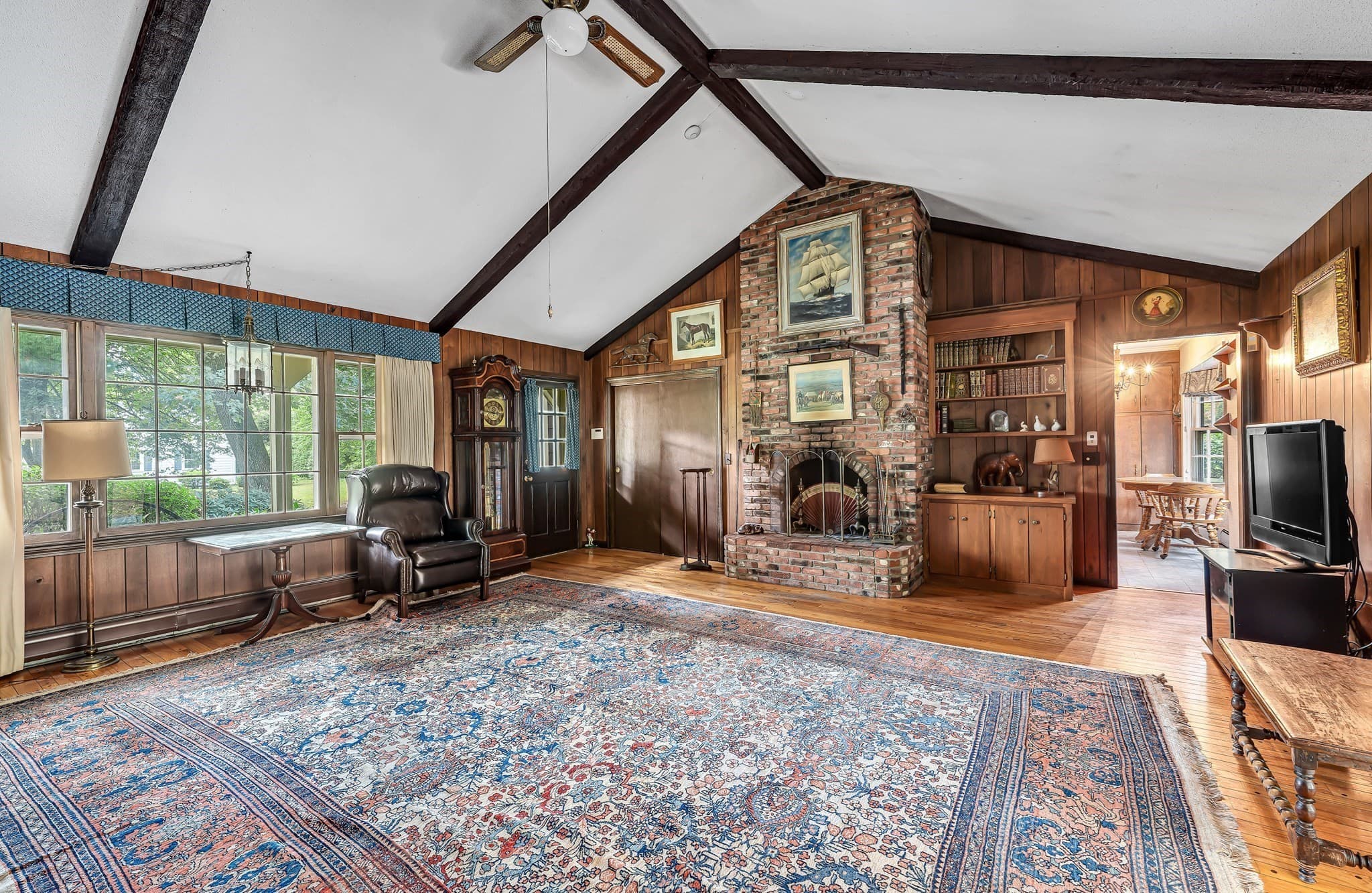 Single Family Residence at 170 Coventry Ln, Longmeadow MA 01106, photo 15 of 32