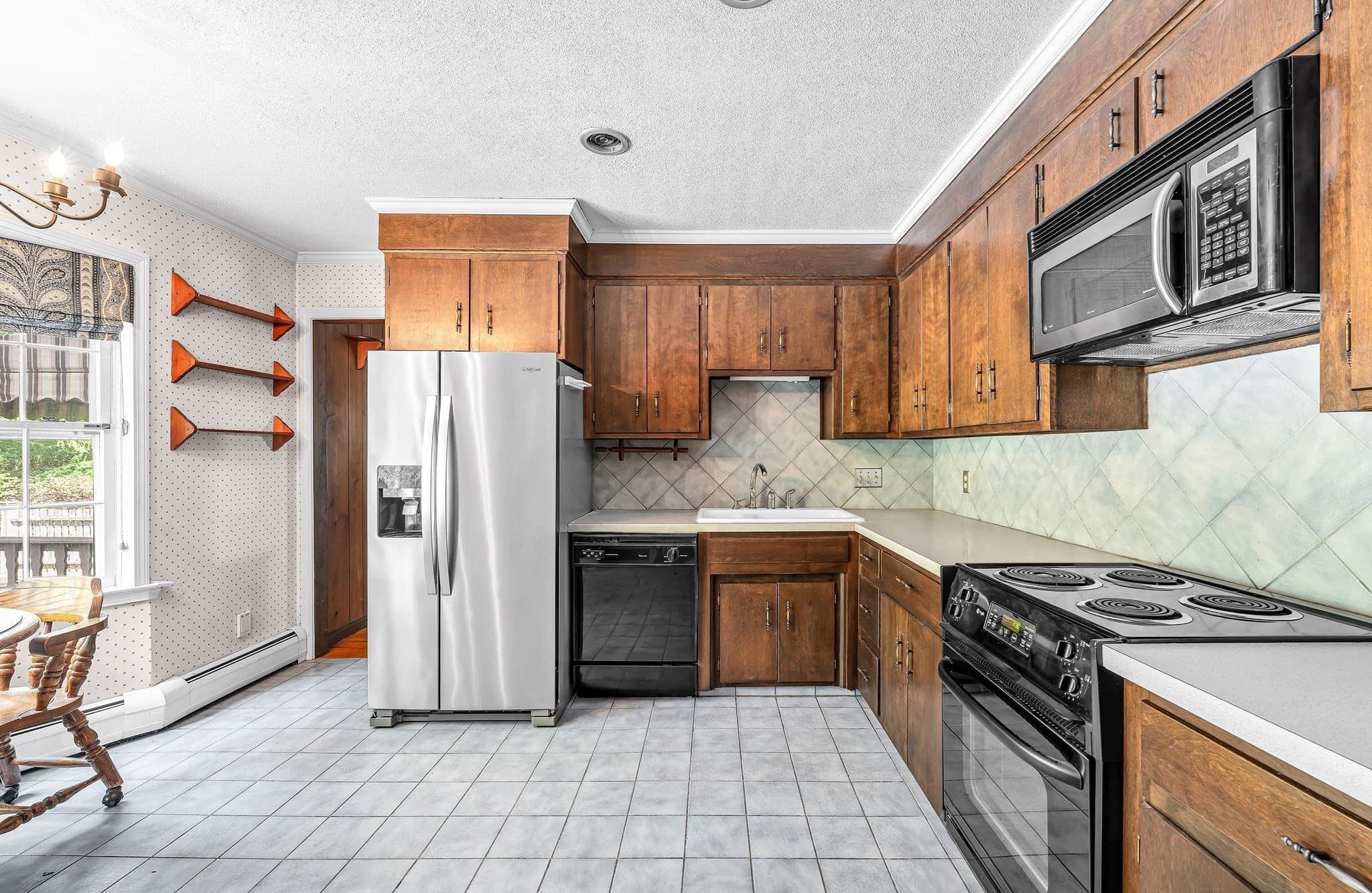 Single Family Residence at 170 Coventry Ln, Longmeadow MA 01106, photo 19 of 32
