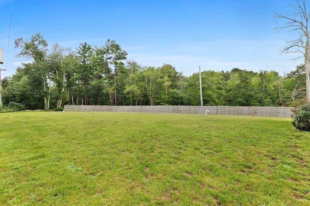Single Family Residence at 75 Old Oak St, East Bridgewater MA 02333, photo 16 of 20