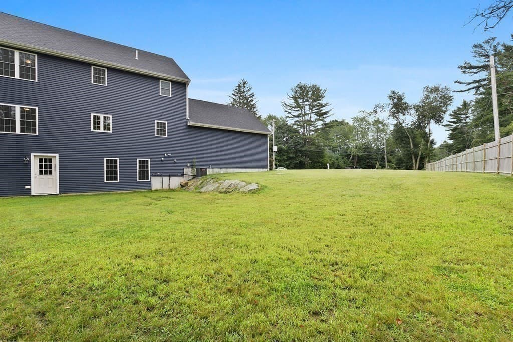 Single Family Residence at 75 Old Oak St, East Bridgewater MA 02333, photo 19 of 20