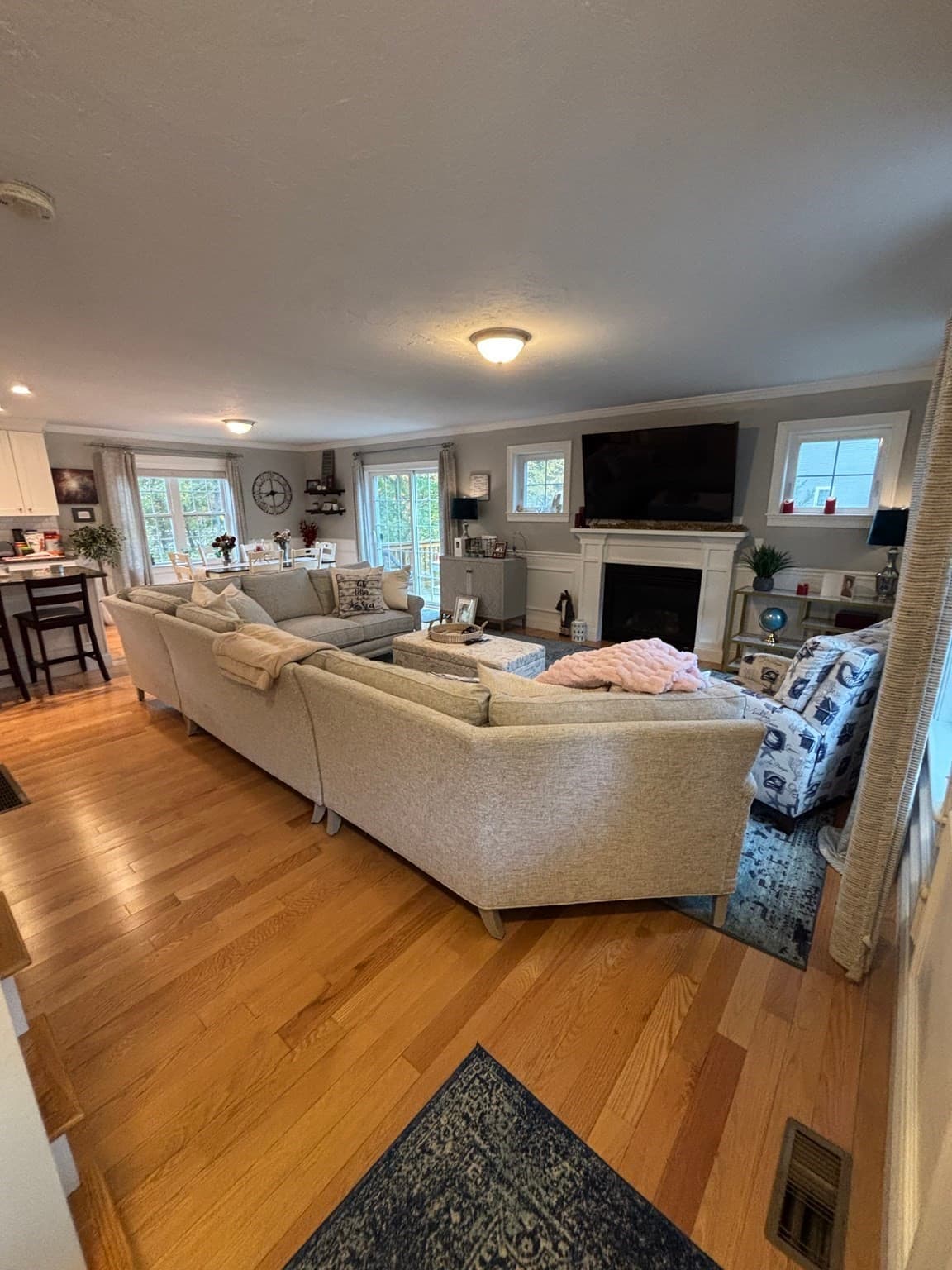 Single Family Residence at 75 Old Oak St, East Bridgewater MA 02333, photo 8 of 20