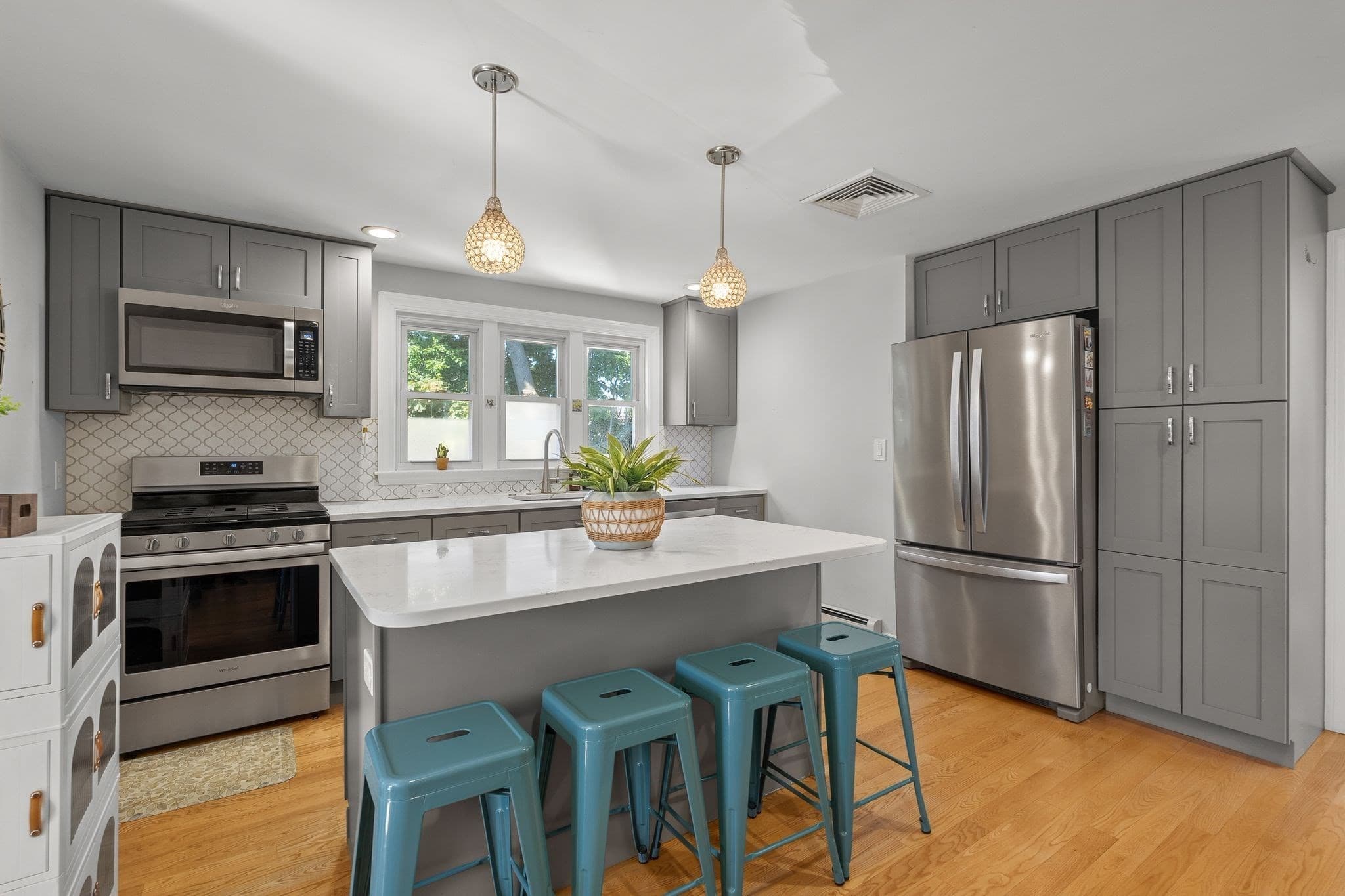 Condominium at 84 West Street # 2, Quincy MA 02169, Quincy, photo 3 of 32