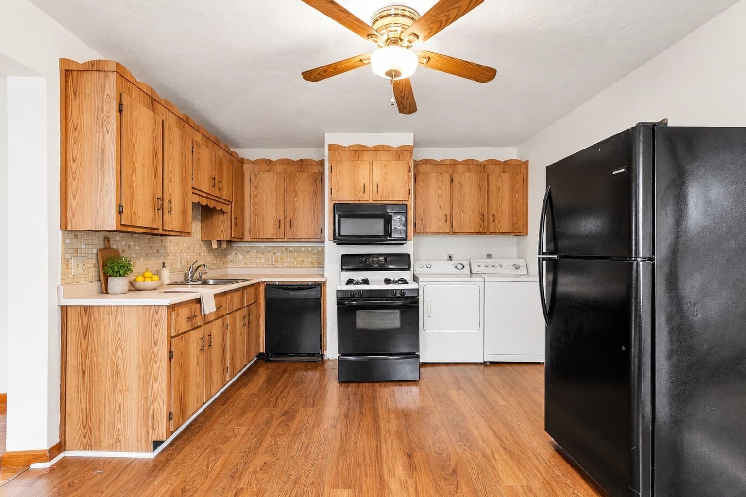 Condominium at 85 Baxter St # 3, Boston MA 02127, Boston, photo 4 of 9
