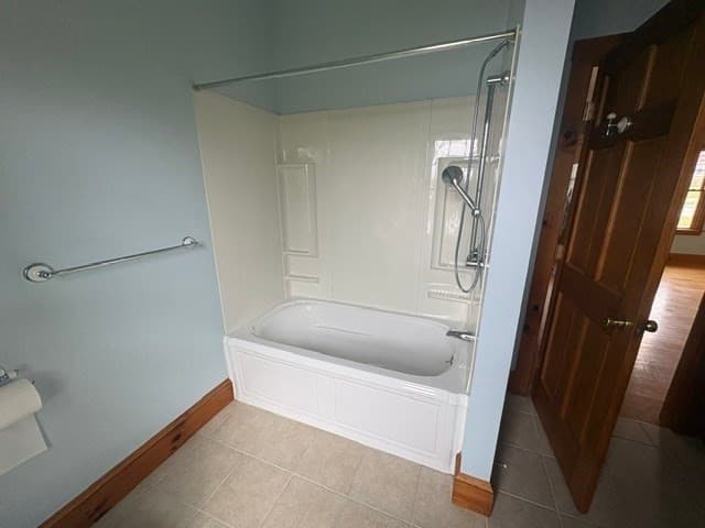 Single Family Residence at 3470 Riverside Ave, Somerset MA 02769, photo 11 of 18