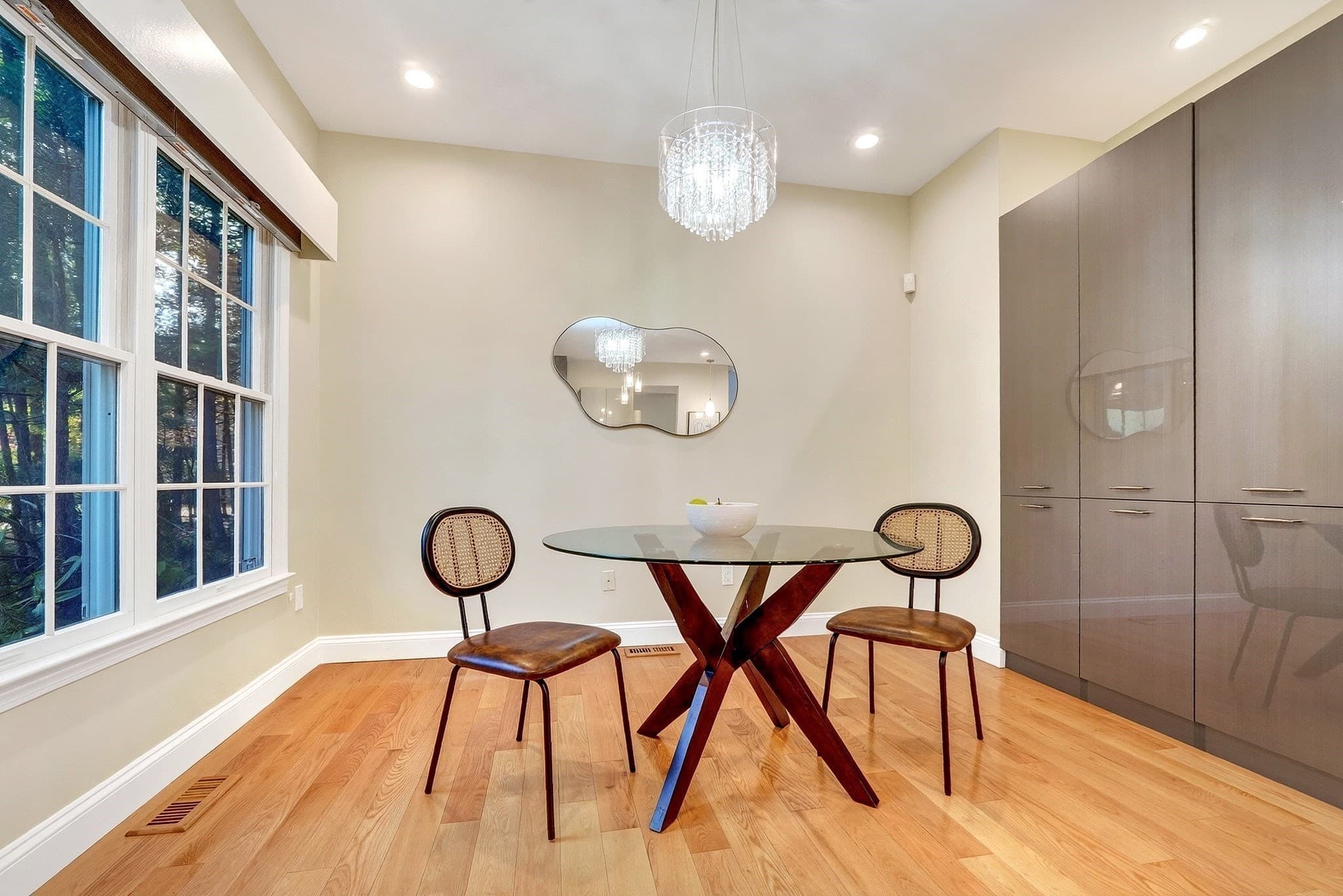 Condominium at 45 Pickman Dr # 45, Bedford MA 01730, photo 9 of 41
