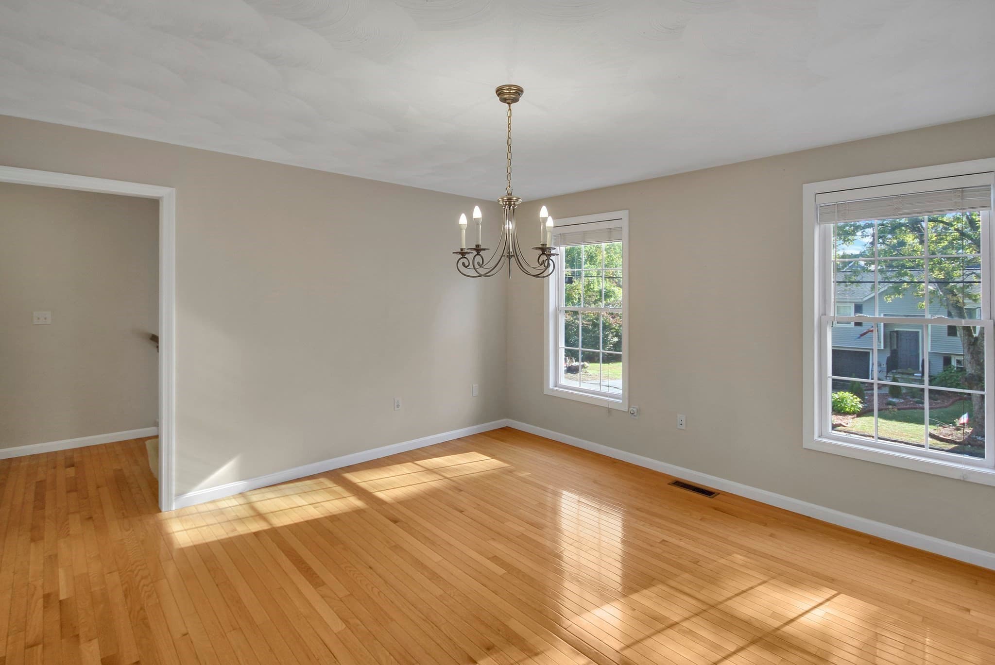 Single Family Residence at 170 Bay State Rd, Methuen MA 01844, photo 13 of 38