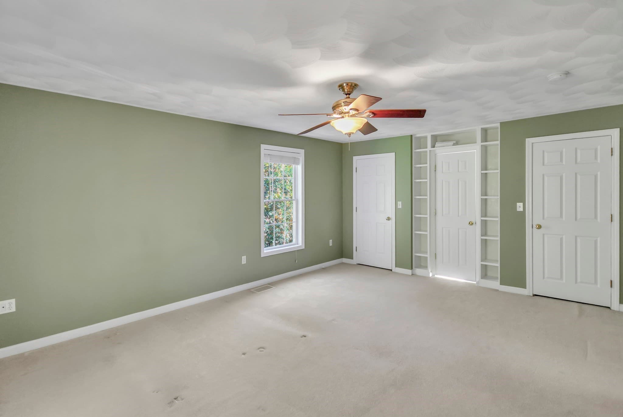Single Family Residence at 170 Bay State Rd, Methuen MA 01844, photo 22 of 38