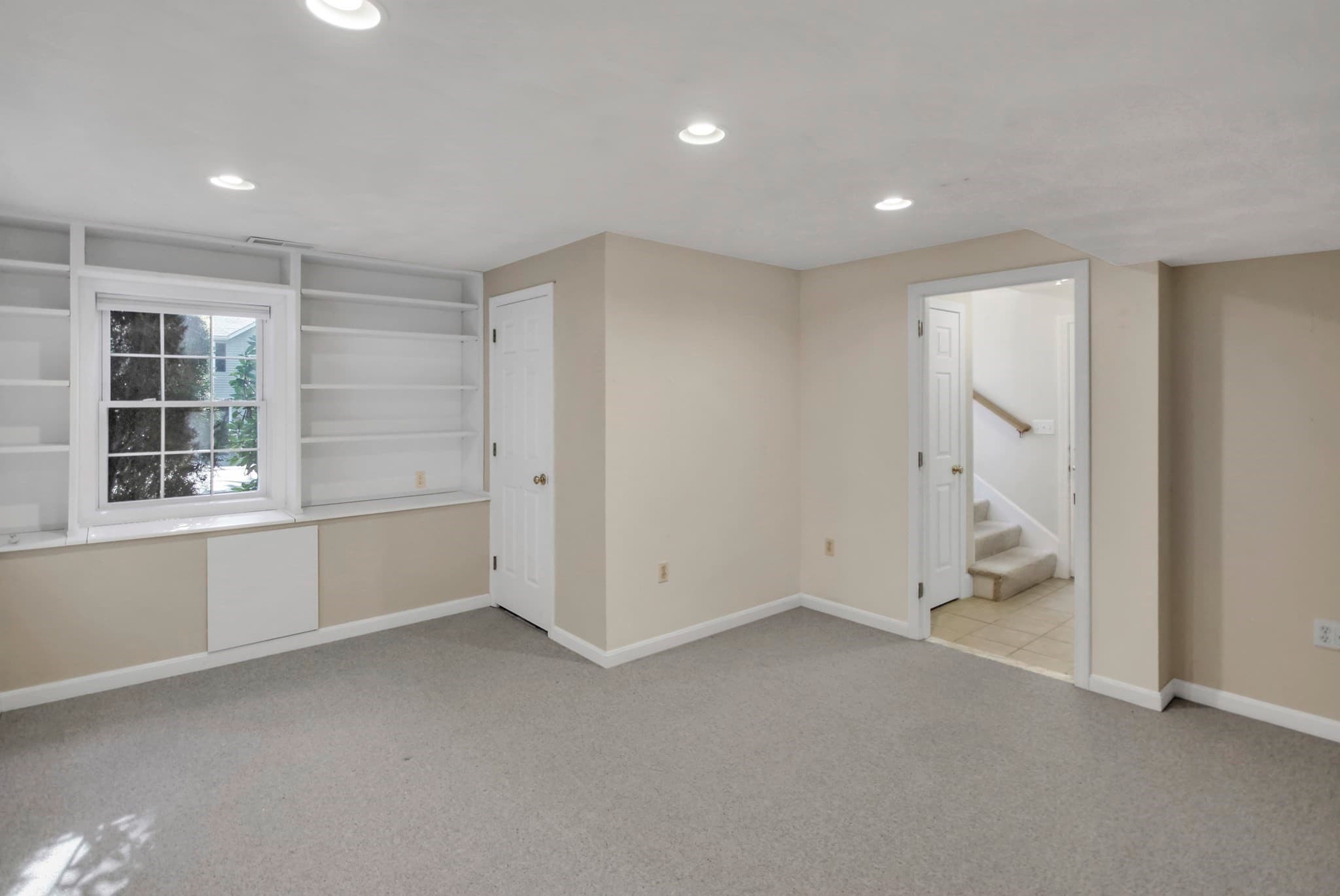 Single Family Residence at 170 Bay State Rd, Methuen MA 01844, photo 32 of 38