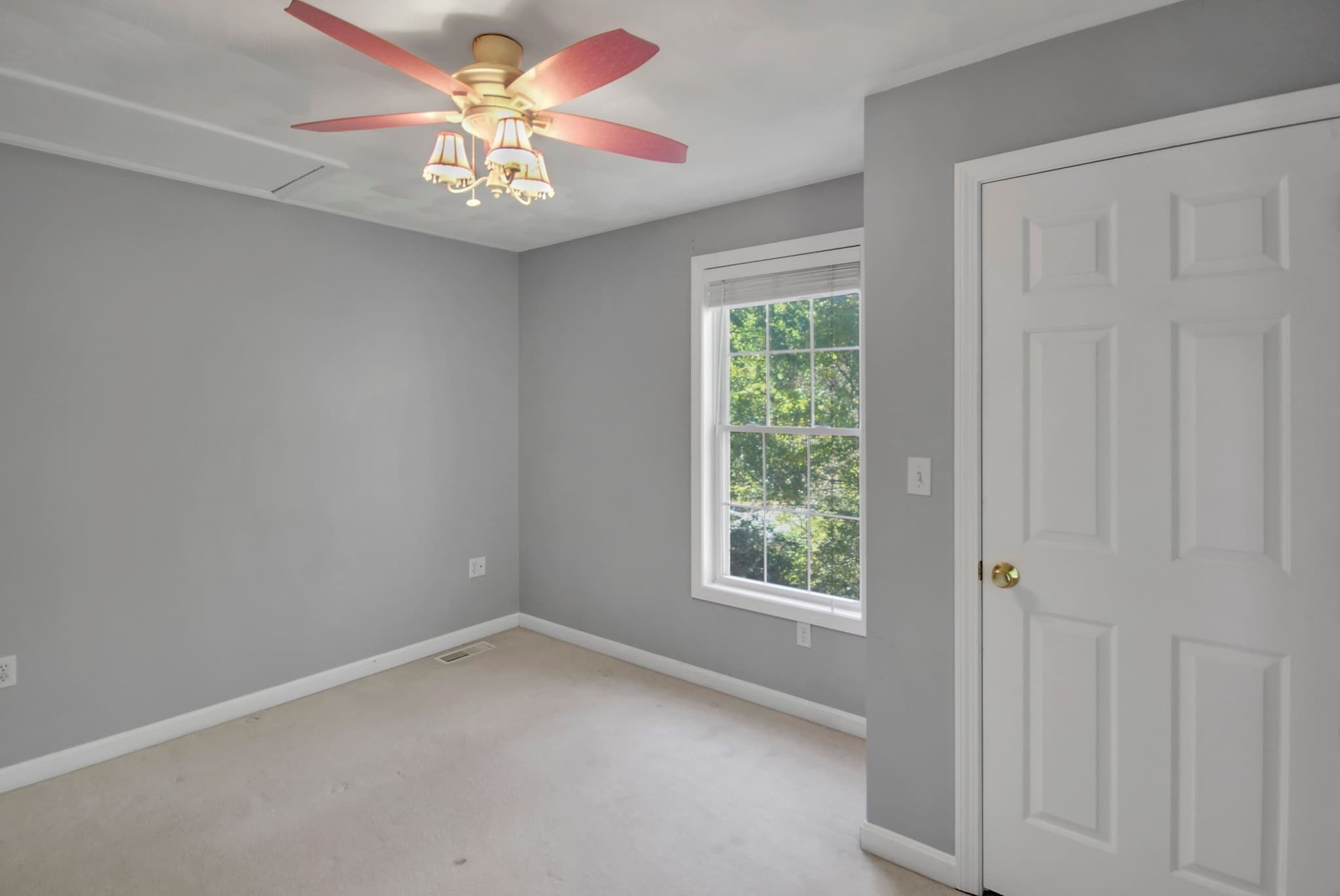 Single Family Residence at 170 Bay State Rd, Methuen MA 01844, photo 24 of 38