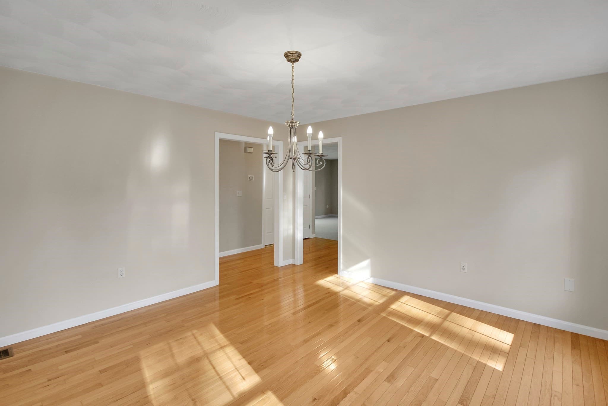 Single Family Residence at 170 Bay State Rd, Methuen MA 01844, photo 14 of 38