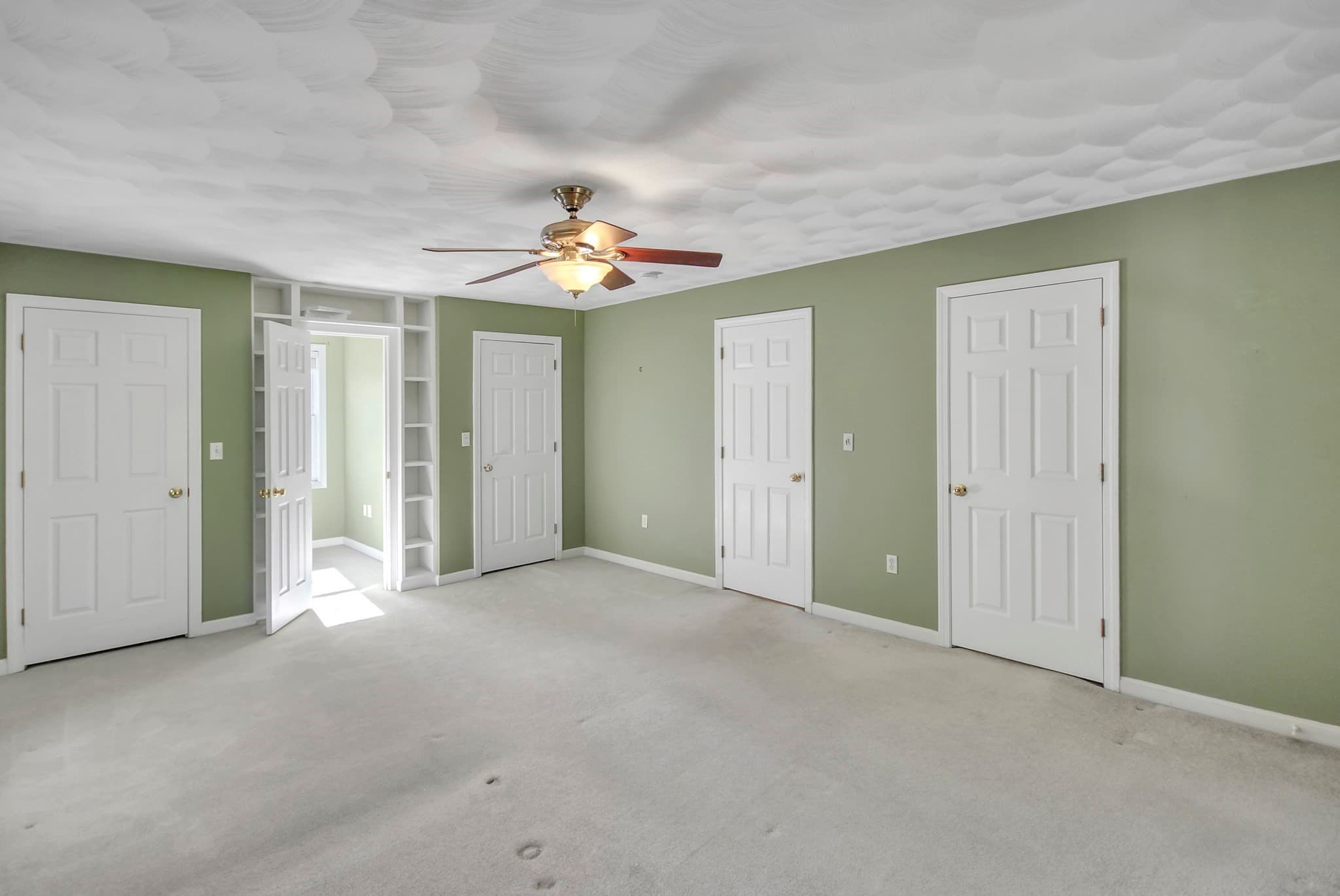 Single Family Residence at 170 Bay State Rd, Methuen MA 01844, photo 18 of 38