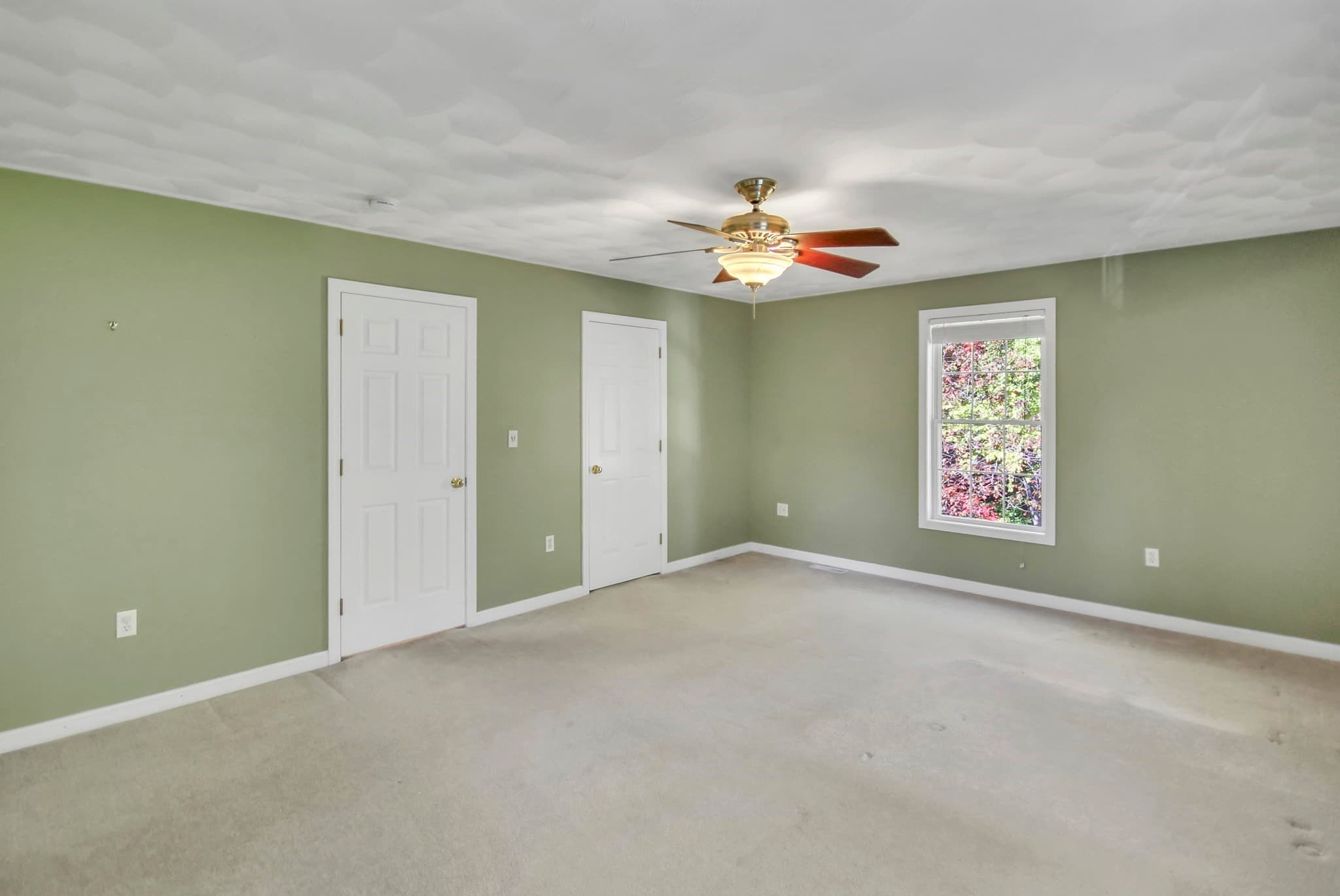 Single Family Residence at 170 Bay State Rd, Methuen MA 01844, photo 19 of 38