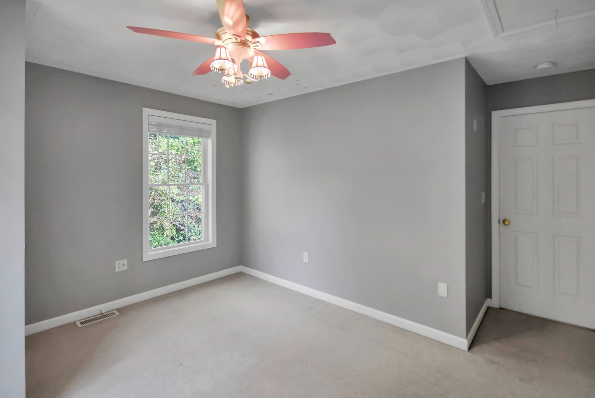 Single Family Residence at 170 Bay State Rd, Methuen MA 01844, photo 25 of 38