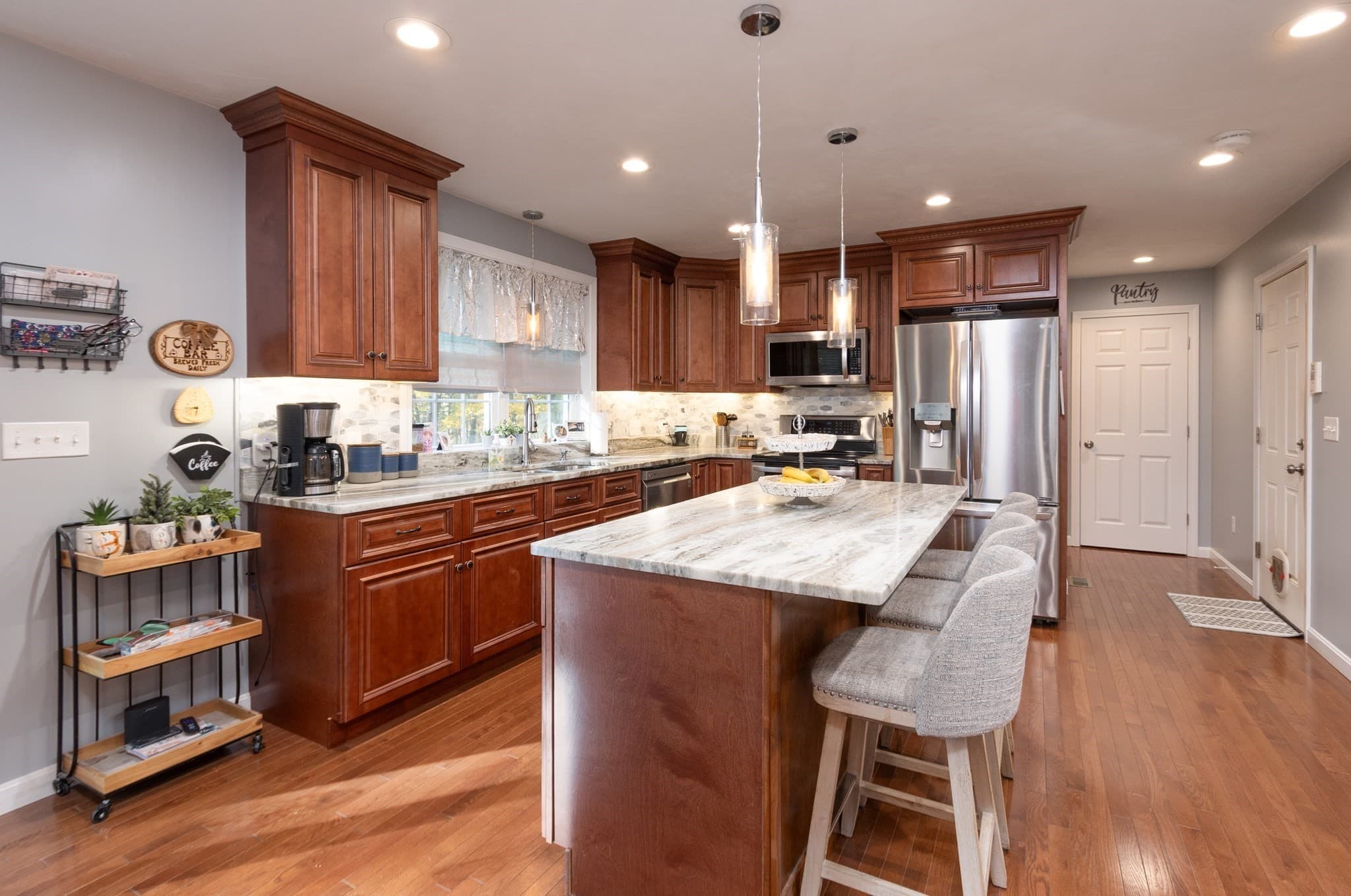 Single Family Residence at 12 Gardner Ave, Sturbridge MA 01566, photo 8 of 33