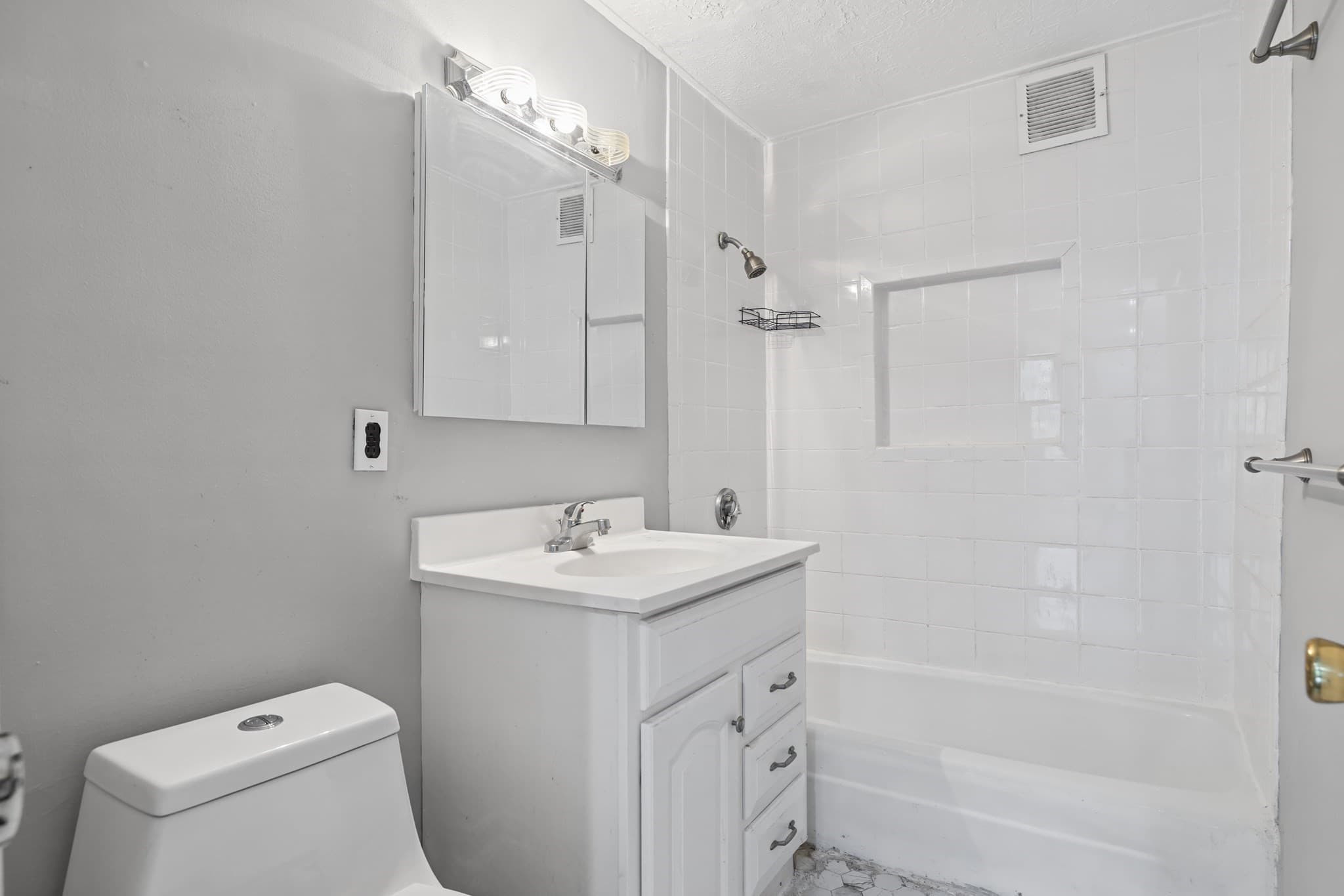Condominium at 1726 Commonwealth Ave # 4, Boston MA 02135, Boston, photo 9 of 18