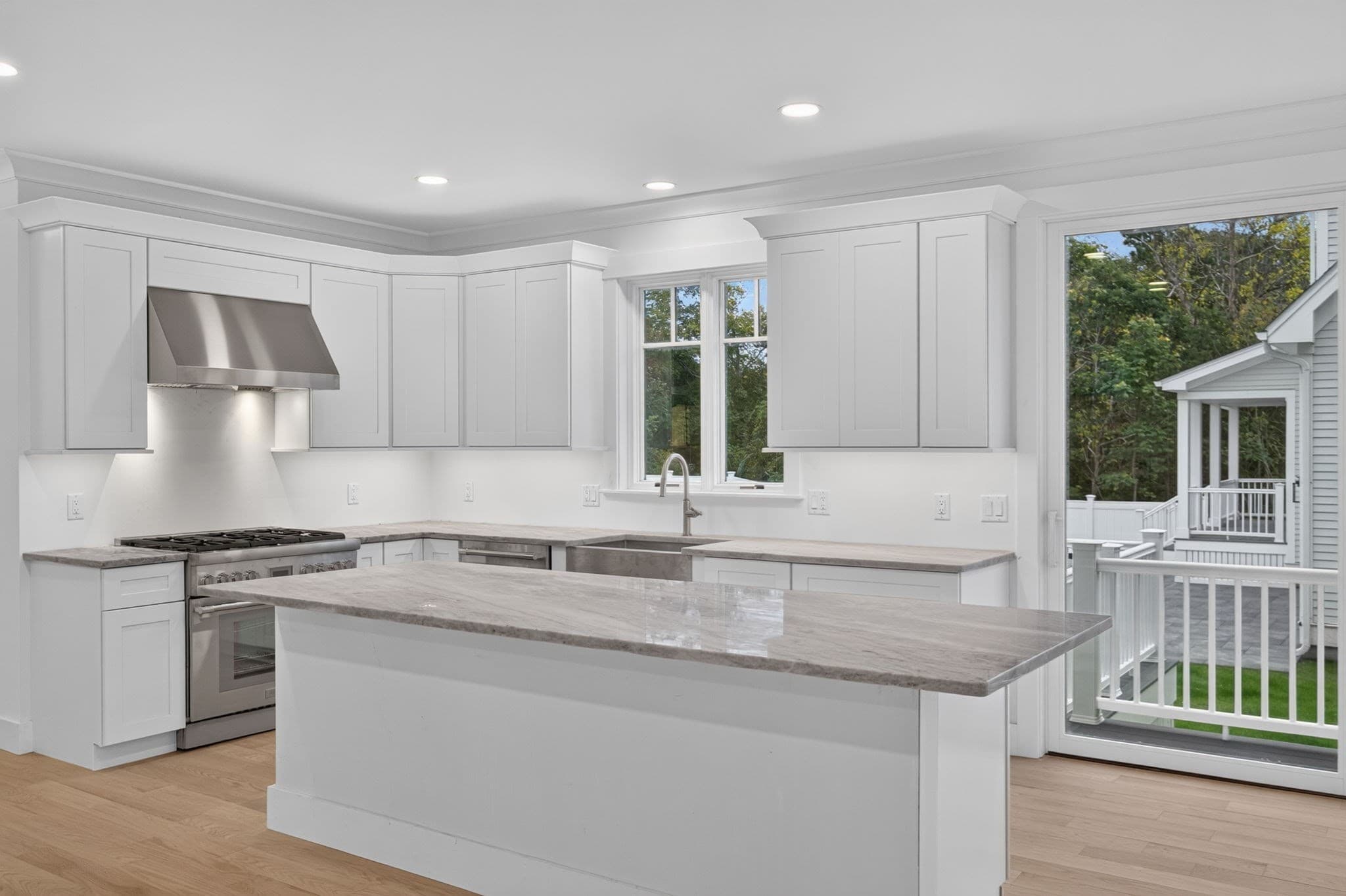 Single Family Residence at 10 Notre Dame Ave, Harwich MA 02646, photo 9 of 42