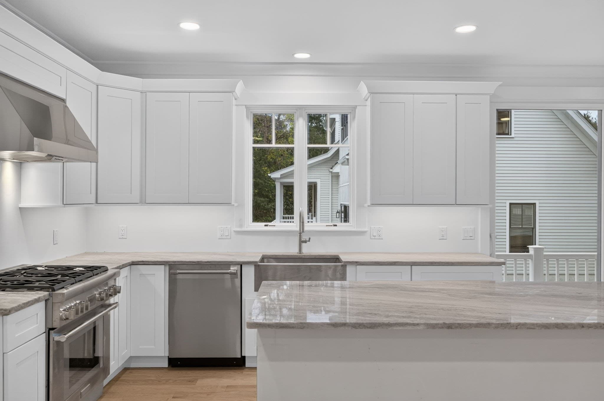 Single Family Residence at 10 Notre Dame Ave, Harwich MA 02646, photo 10 of 42