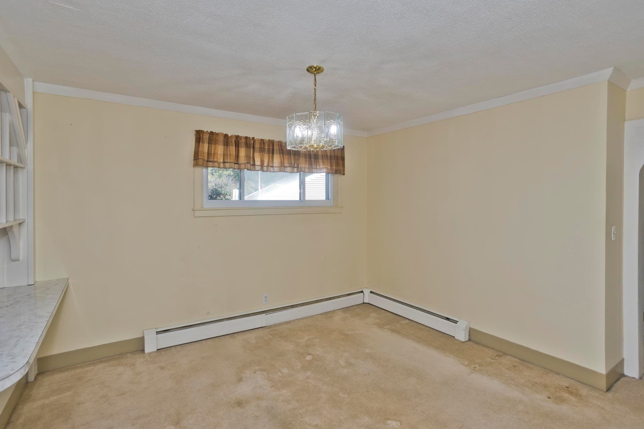 Condominium at 183 Applewood Drive # 183, Chicopee MA 01022, Chicopee, photo 13 of 33