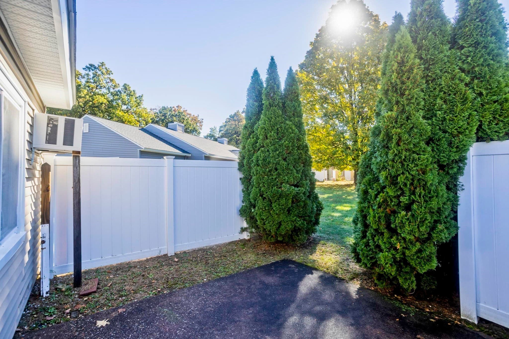 Condominium at 183 Applewood Drive # 183, Chicopee MA 01022, Chicopee, photo 26 of 33