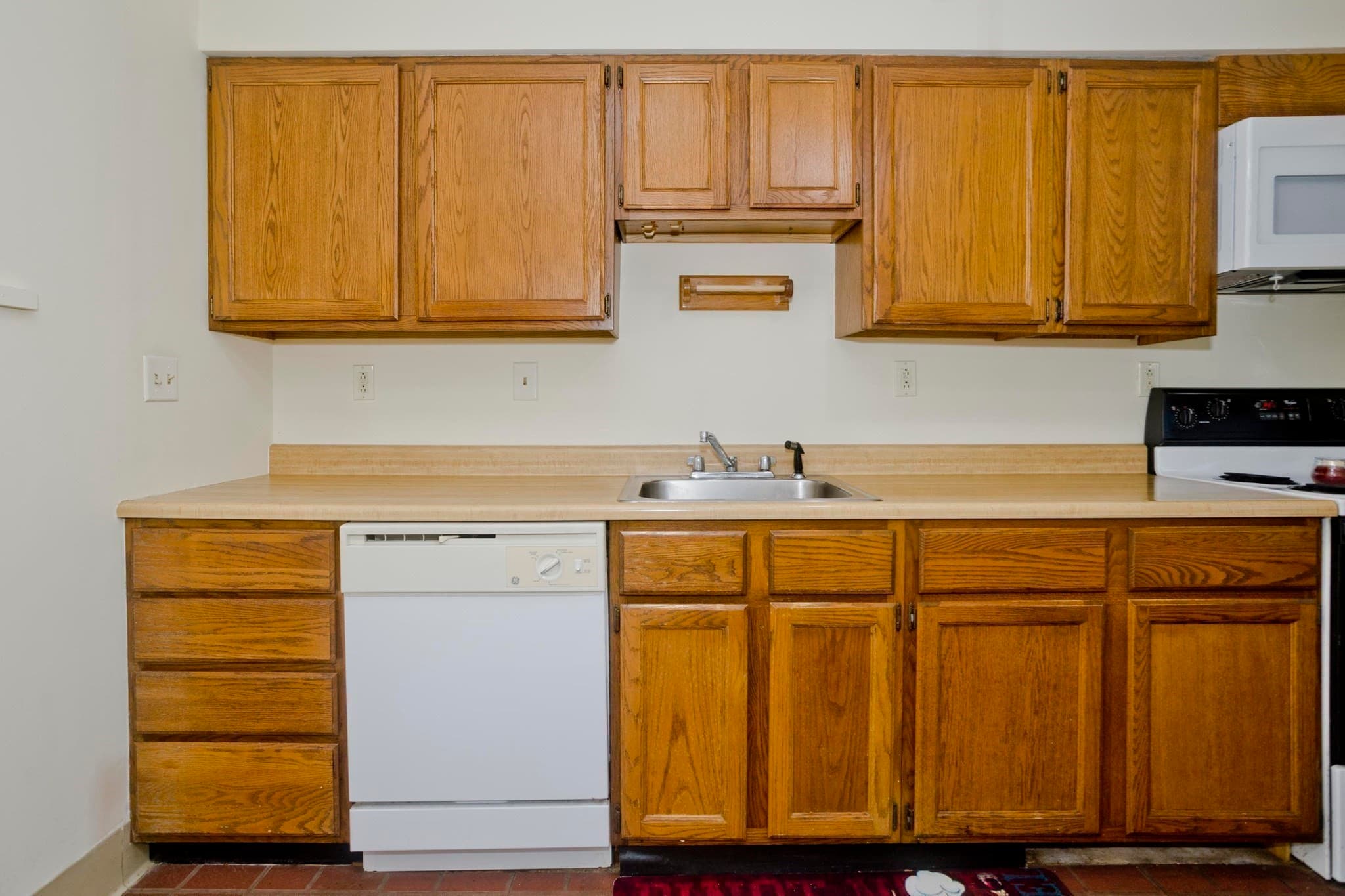 Condominium at 183 Applewood Drive # 183, Chicopee MA 01022, Chicopee, photo 9 of 33