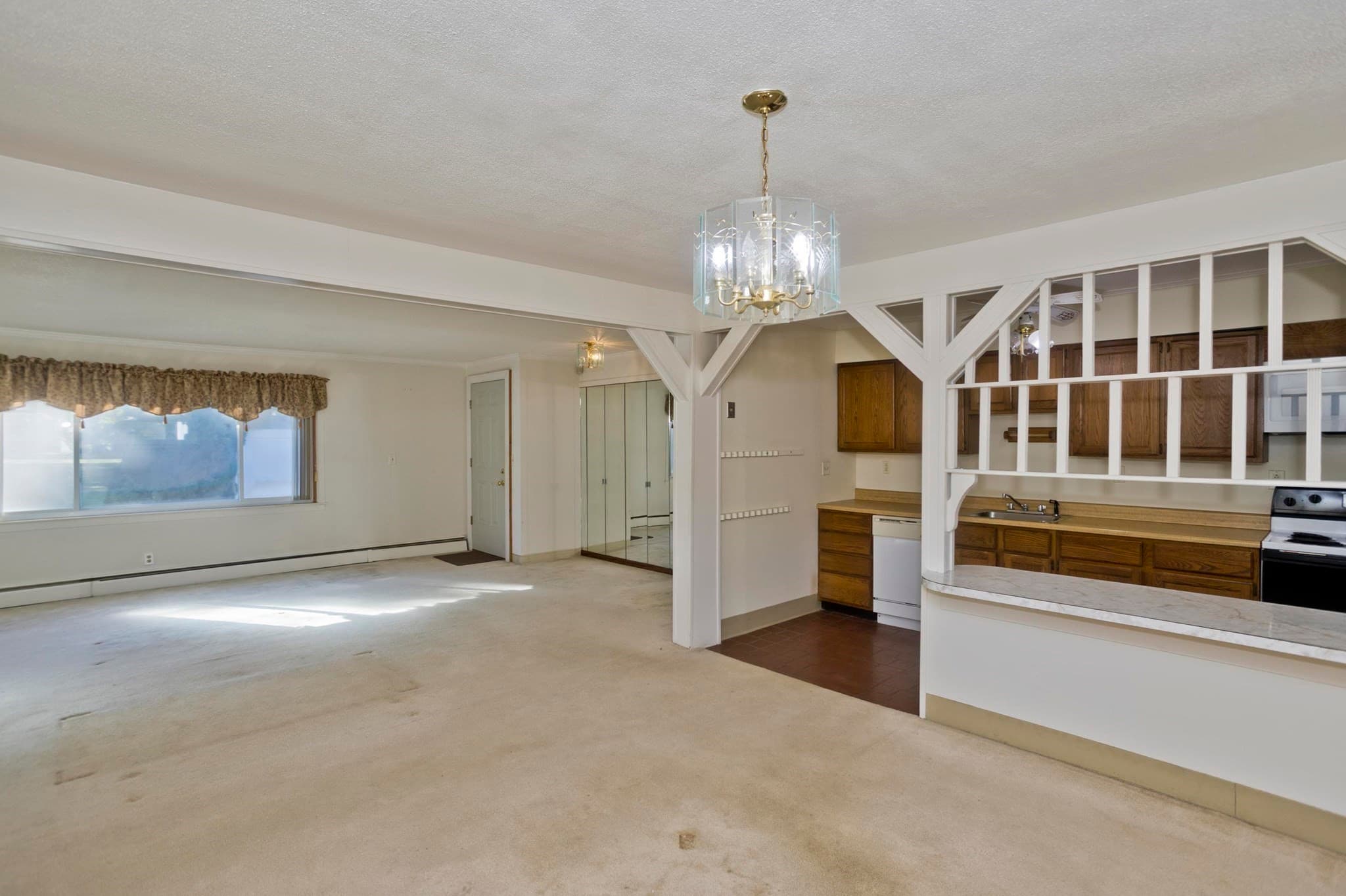 Condominium at 183 Applewood Drive # 183, Chicopee MA 01022, Chicopee, photo 11 of 33