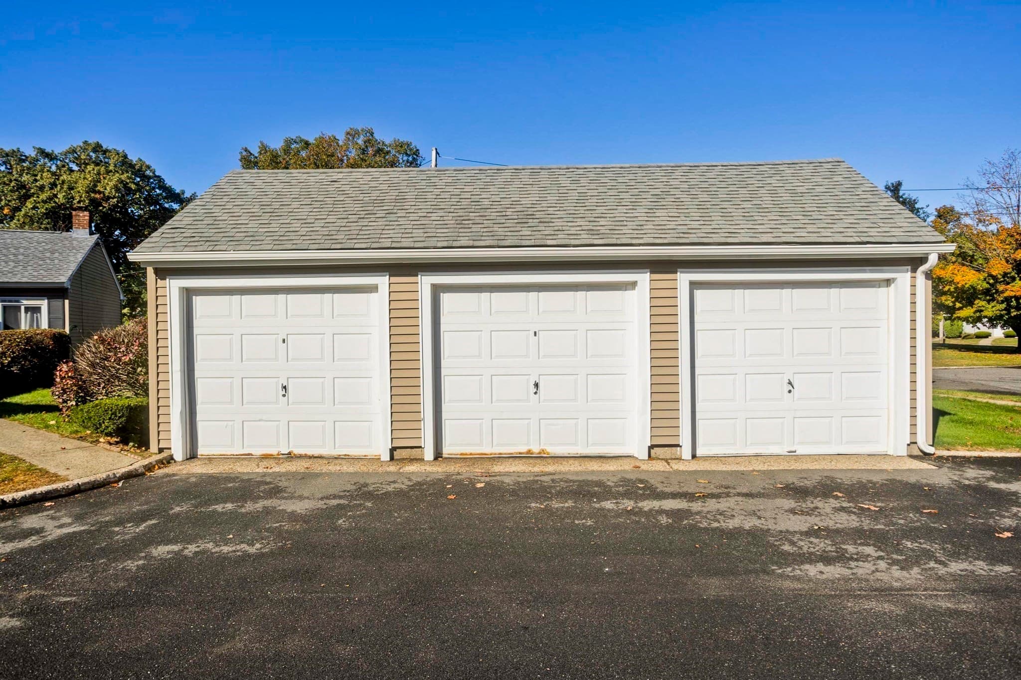 Condominium at 183 Applewood Drive # 183, Chicopee MA 01022, Chicopee, photo 29 of 33