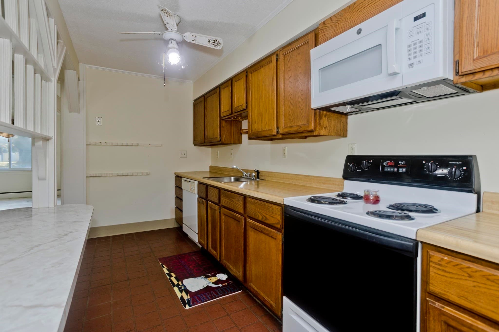 Condominium at 183 Applewood Drive # 183, Chicopee MA 01022, Chicopee, photo 4 of 33