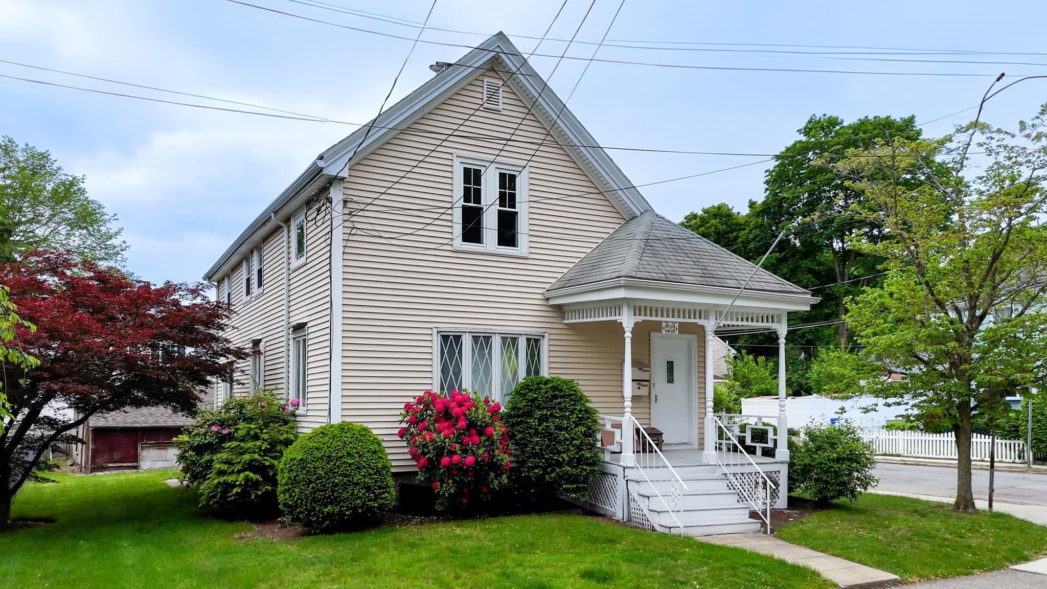 142 Dale St, Waltham MA 02451