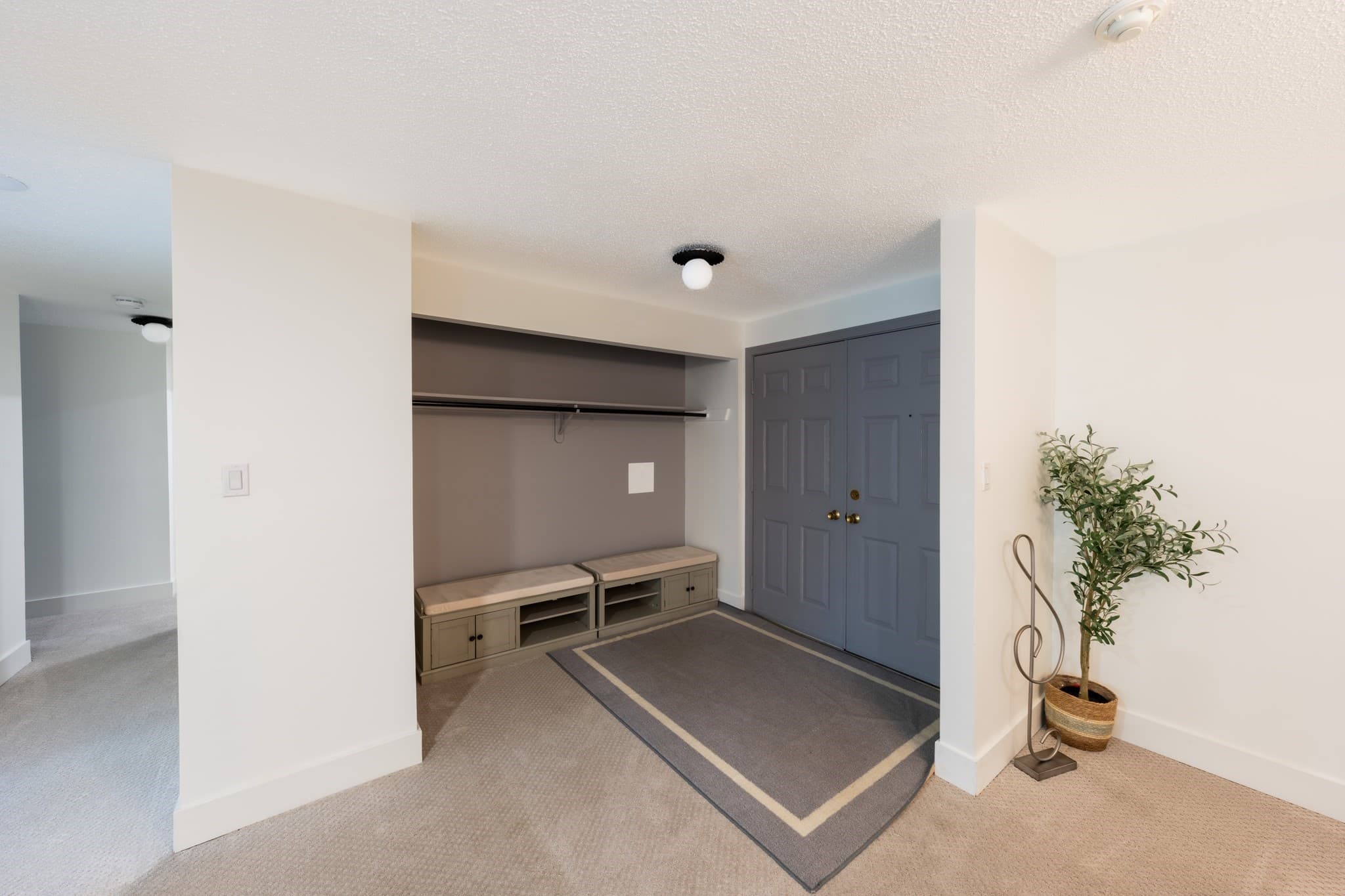Condominium at 255 North Rd # 201, Chelmsford MA 01824, photo 2 of 33