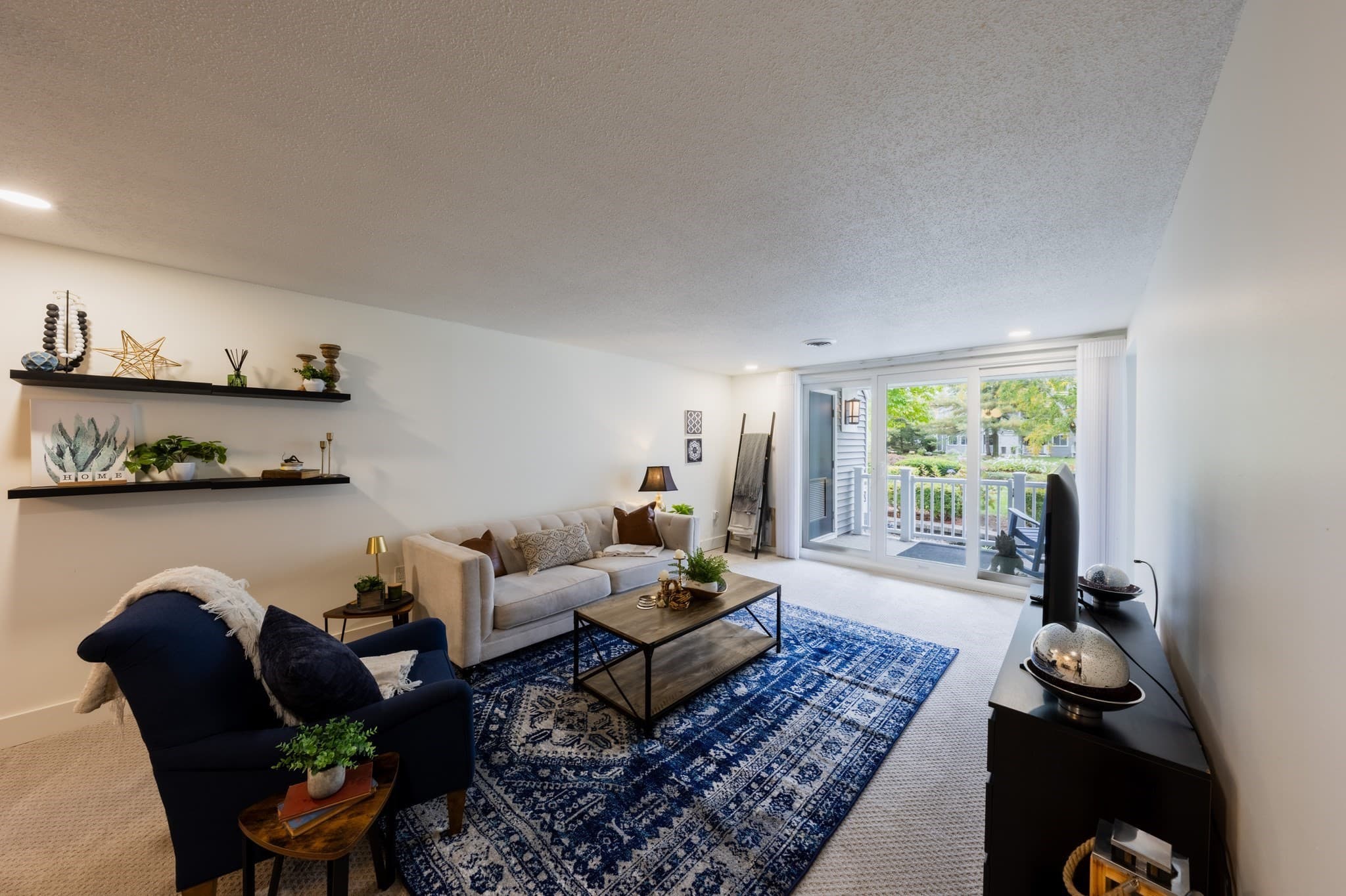 Condominium at 255 North Rd # 201, Chelmsford MA 01824, photo 7 of 33